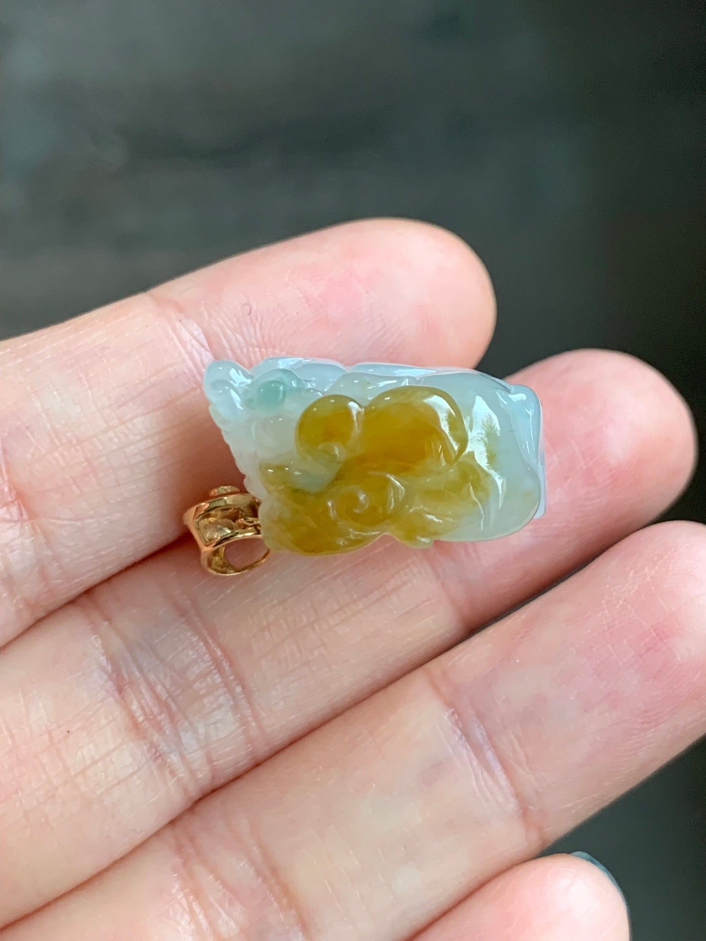 Certified Natural Burmese Muna Icy Translucent Gelatinous Yellow Marbled Jadeite Pixiu Pendant 18K Yellow Gold Diamond 天然缅甸木纳冰胶飘黄翡翠貔貅镶嵌吊坠