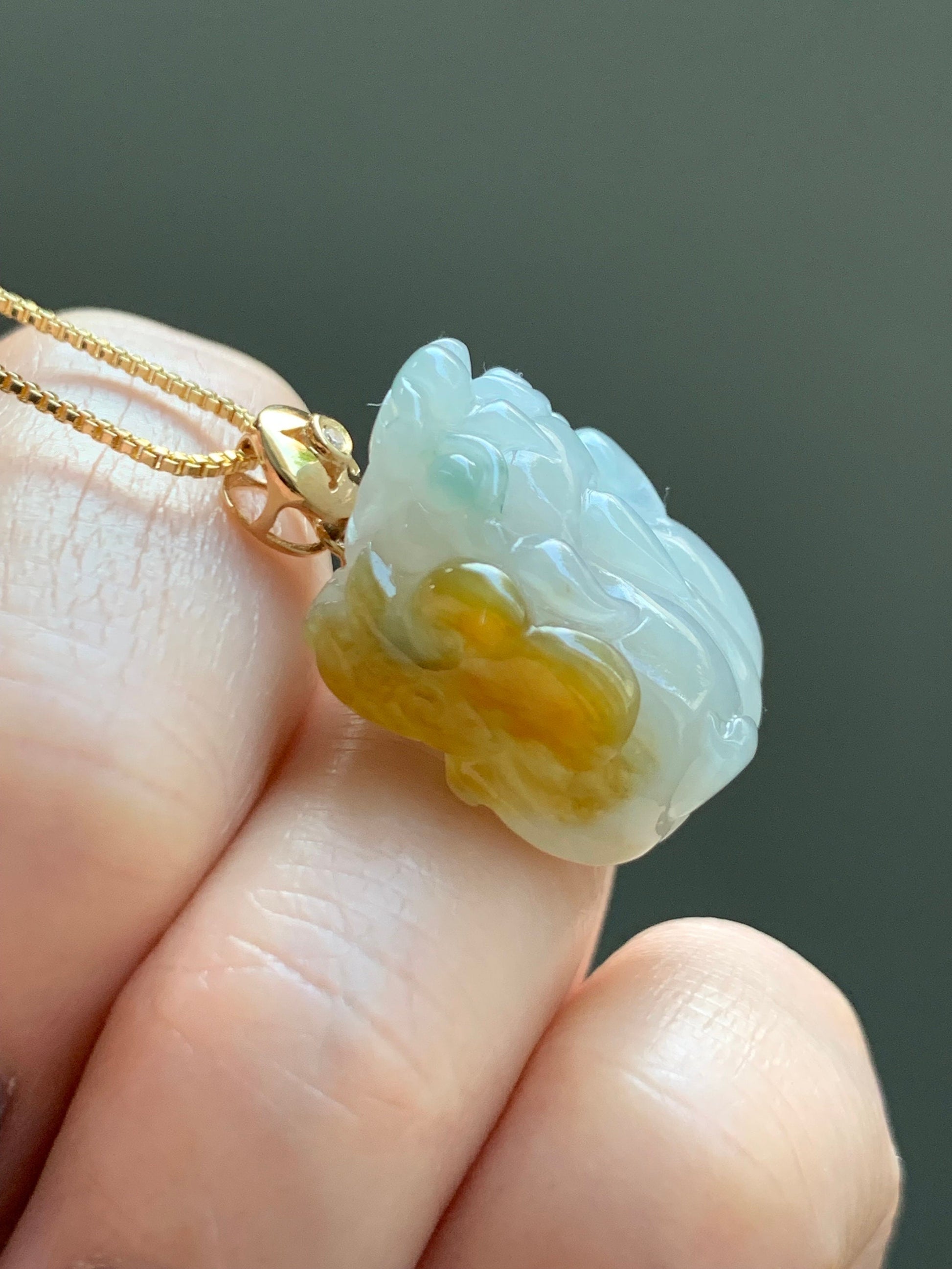 Certified Natural Burmese Muna Icy Translucent Gelatinous Yellow Marbled Jadeite Pixiu Pendant 18K Yellow Gold Diamond 天然缅甸木纳冰胶飘黄翡翠貔貅镶嵌吊坠