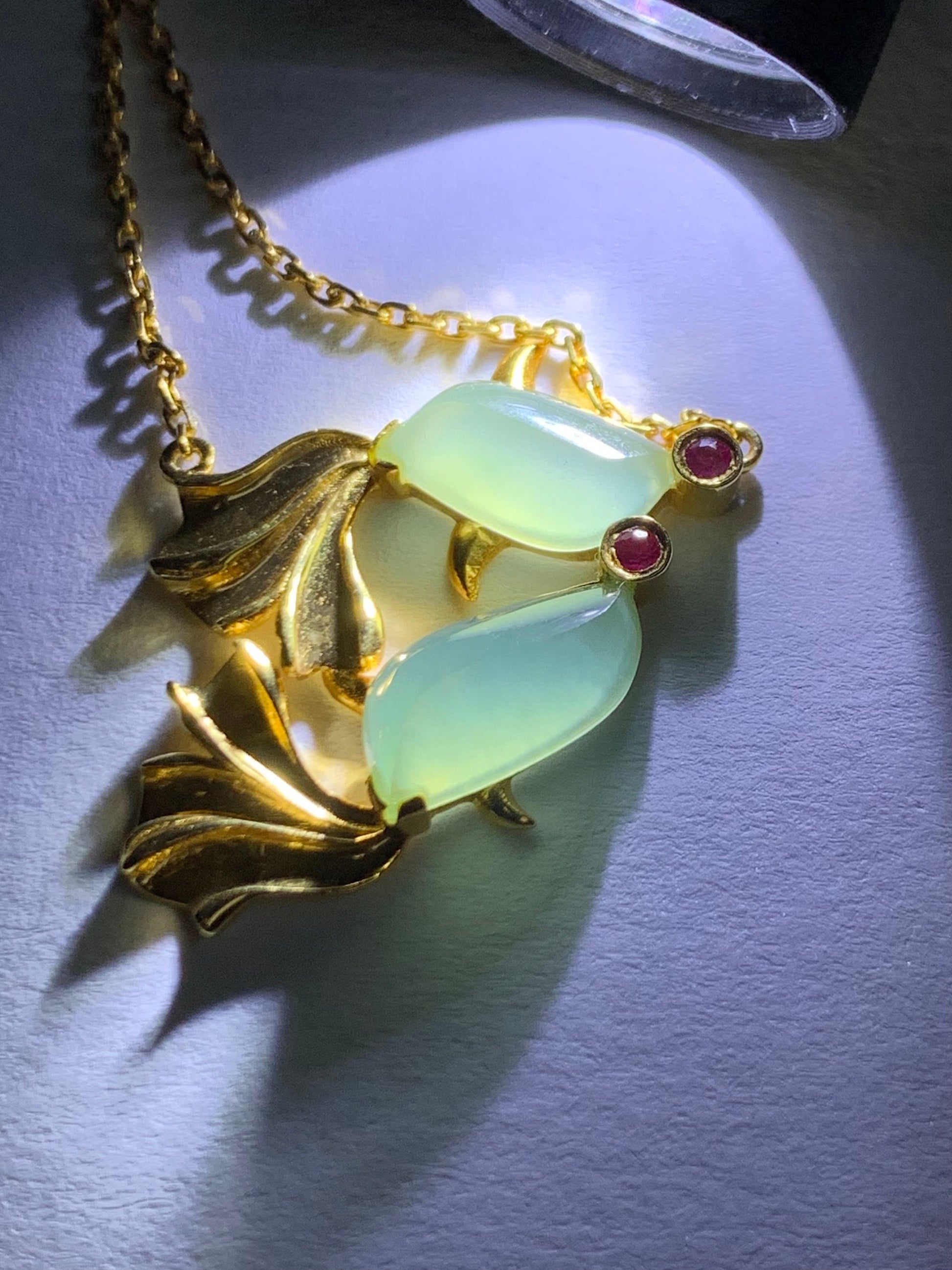 Certified Natural Burmese Highly Translucent Light Green Jadeite Double Fish Necklace 18K Yellow Gold & Ruby 天然缅甸正冰起晴底翡翠双鱼镶嵌锁骨链