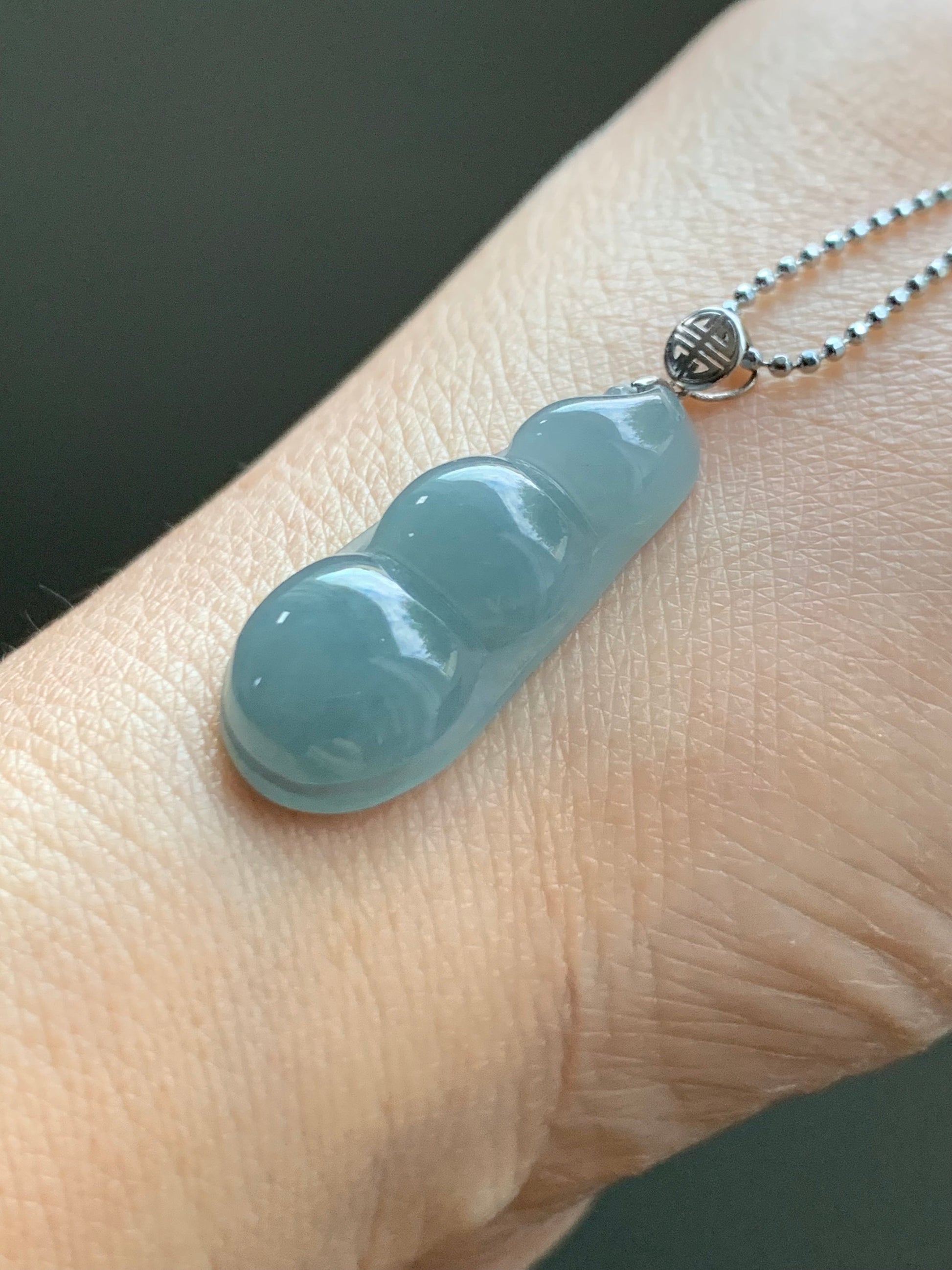 Natural Guatemalan Icy Translucent Light Dusty Blue Jadeite Peapod Pendant 18K White Gold 天然冰危蓝翡翠福豆吊坠 BTH113 A