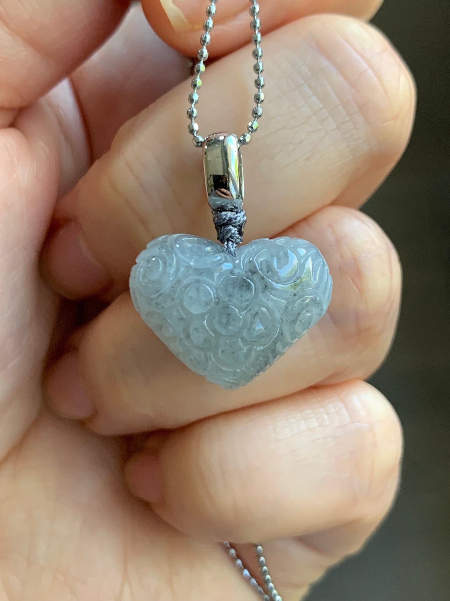 Natural Burmese Icy Translucent Gelatinous Wuji Marbled Jadeite Retro Engraved Heart Pendant S925 Sterling Silver Pendant 天然缅甸冰胶乌鸡翡翠仿古雕爱心吊坠