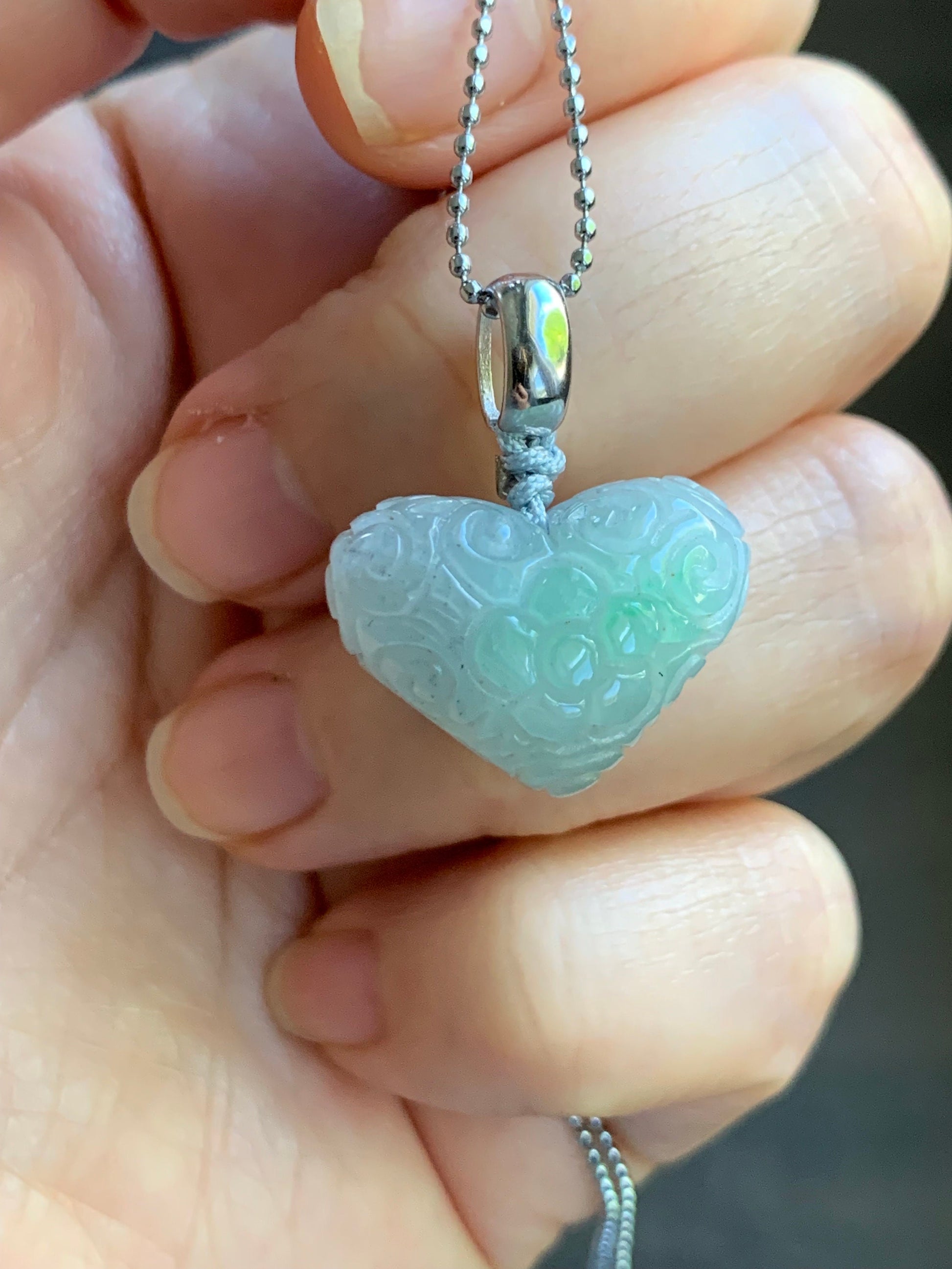 Natural Burmese Icy Translucent Gelatinous Wuji Marbled Jadeite Retro Engraved Heart Pendant S925 Sterling Silver Pendant 天然缅甸冰胶乌鸡翡翠仿古雕爱心吊坠