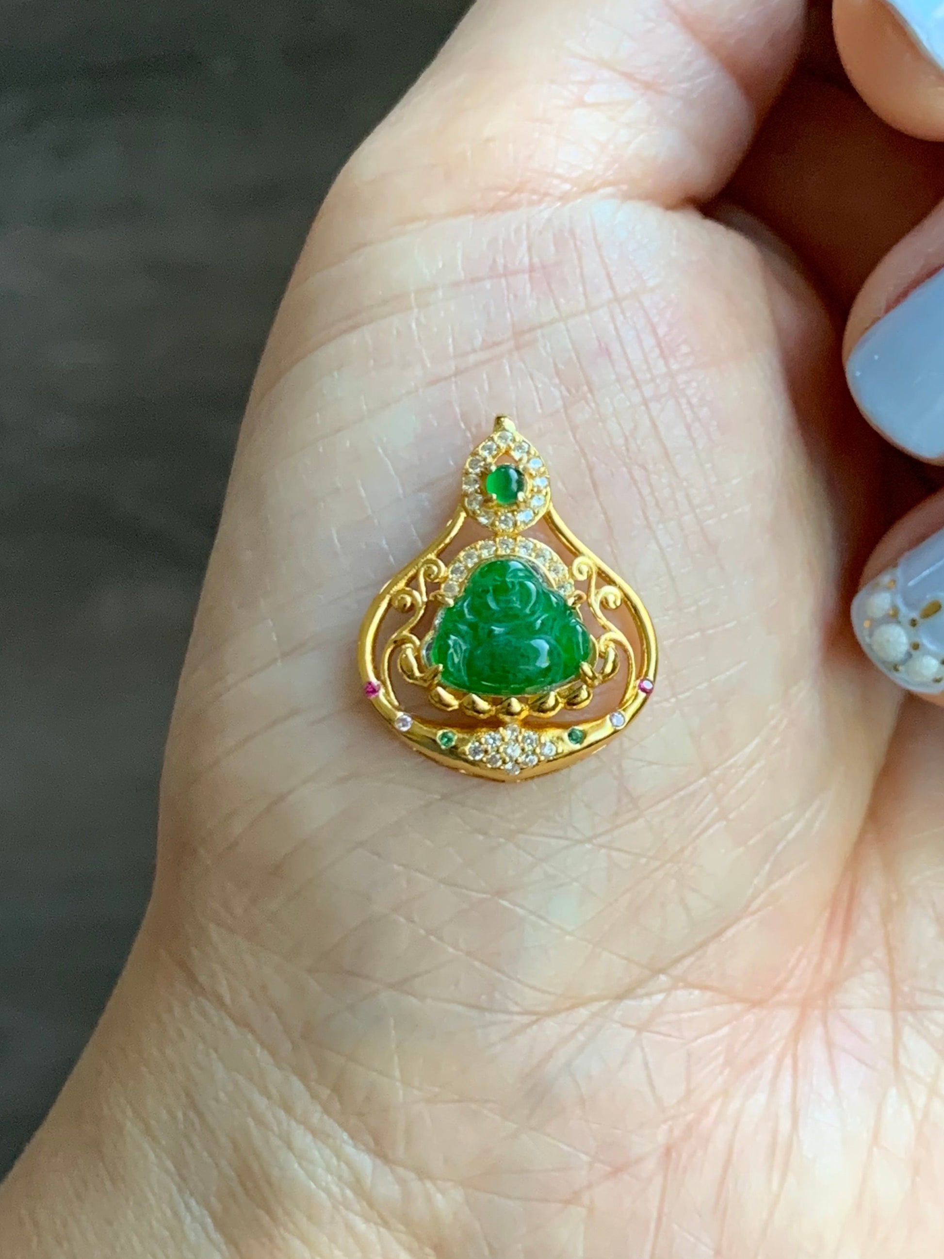 Natural Guatemalan Icy Translucent Vibrant Green Jadeite Carved Buddha Pendant Sterling Silver Yellow Gold Finish 天然冰危阳绿翡翠佛公镶嵌吊坠