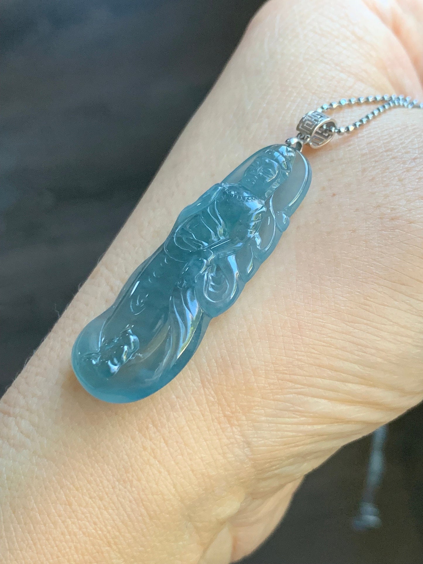Natural Guatemalan Icy Highly Translucent Gelatinous Blue Jadeite Guanyin Pendant 18K White Gold Bail 天然冰胶危蓝翡翠观音镶嵌吊坠