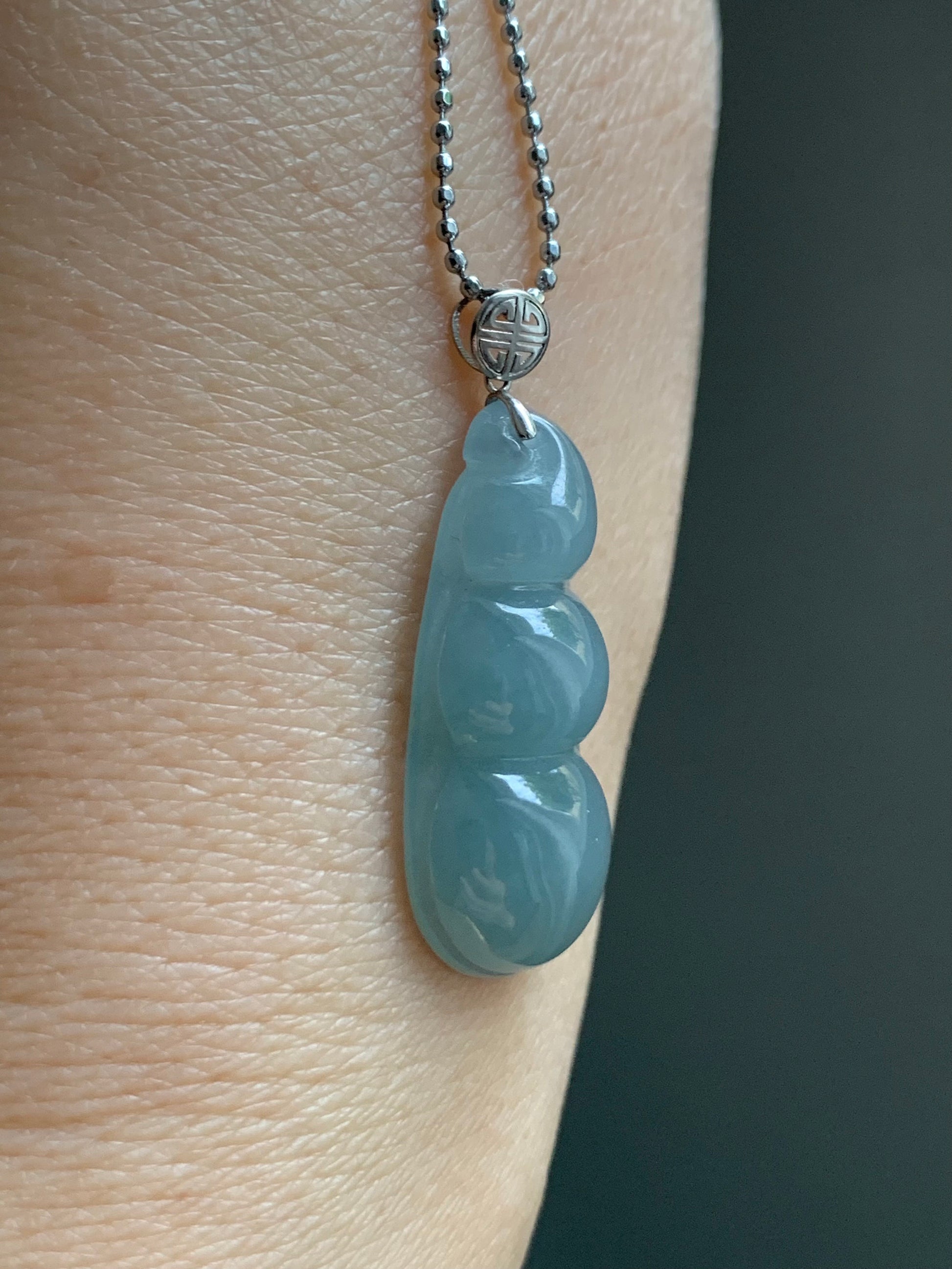Natural Guatemalan Icy Translucent Light Dusty Blue Jadeite Peapod Pendant 18K White Gold 天然冰危蓝翡翠福豆吊坠 BTH113 A