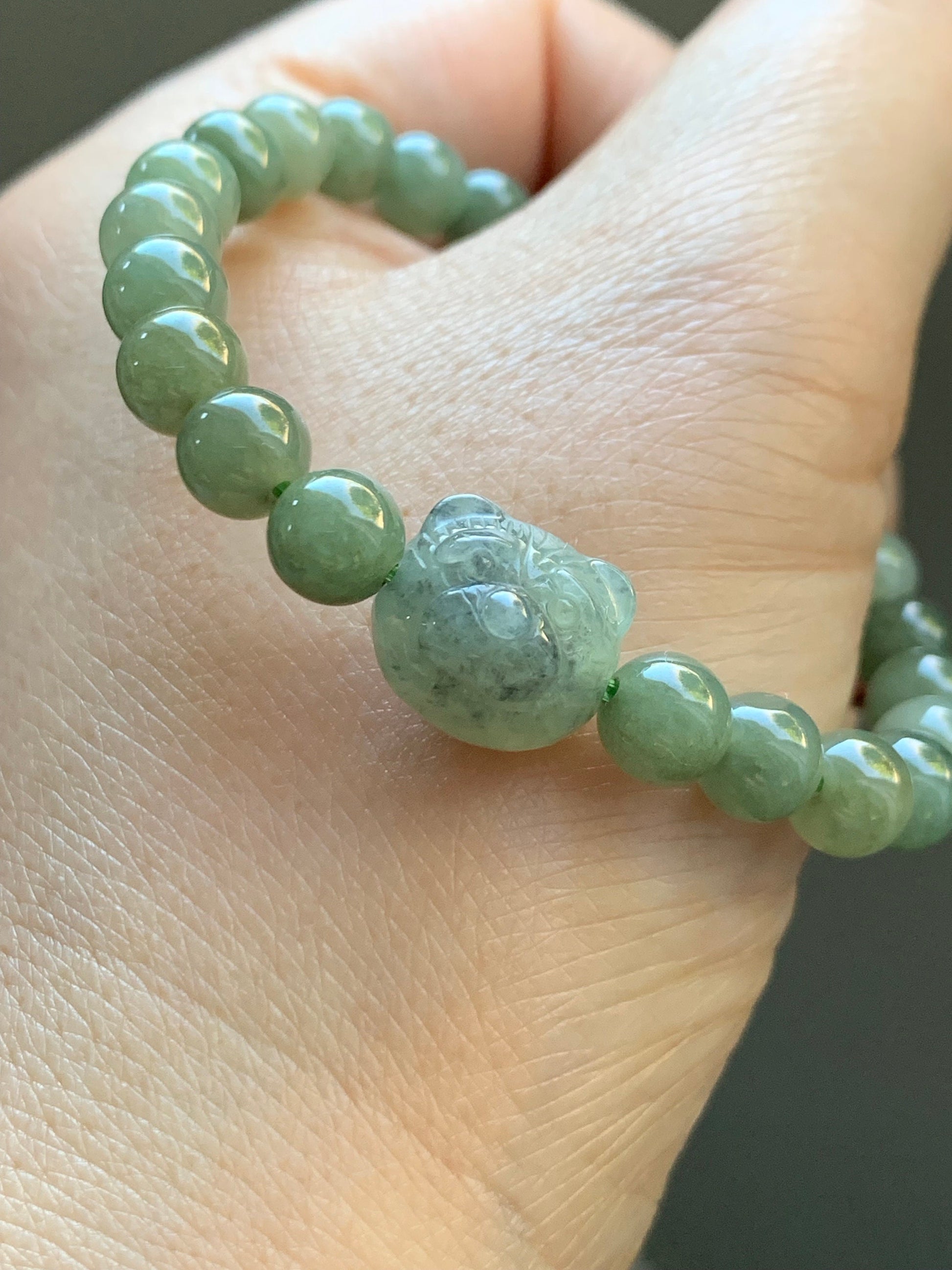 Natural Burmese Icy Translucent Gelatinous Olive Green Jadeite Beads Green Wuji Teddy Bear Beaded Bracelet 6.25” 天然缅甸冰胶油晴翡翠圆珠绿乌鸡小熊手串