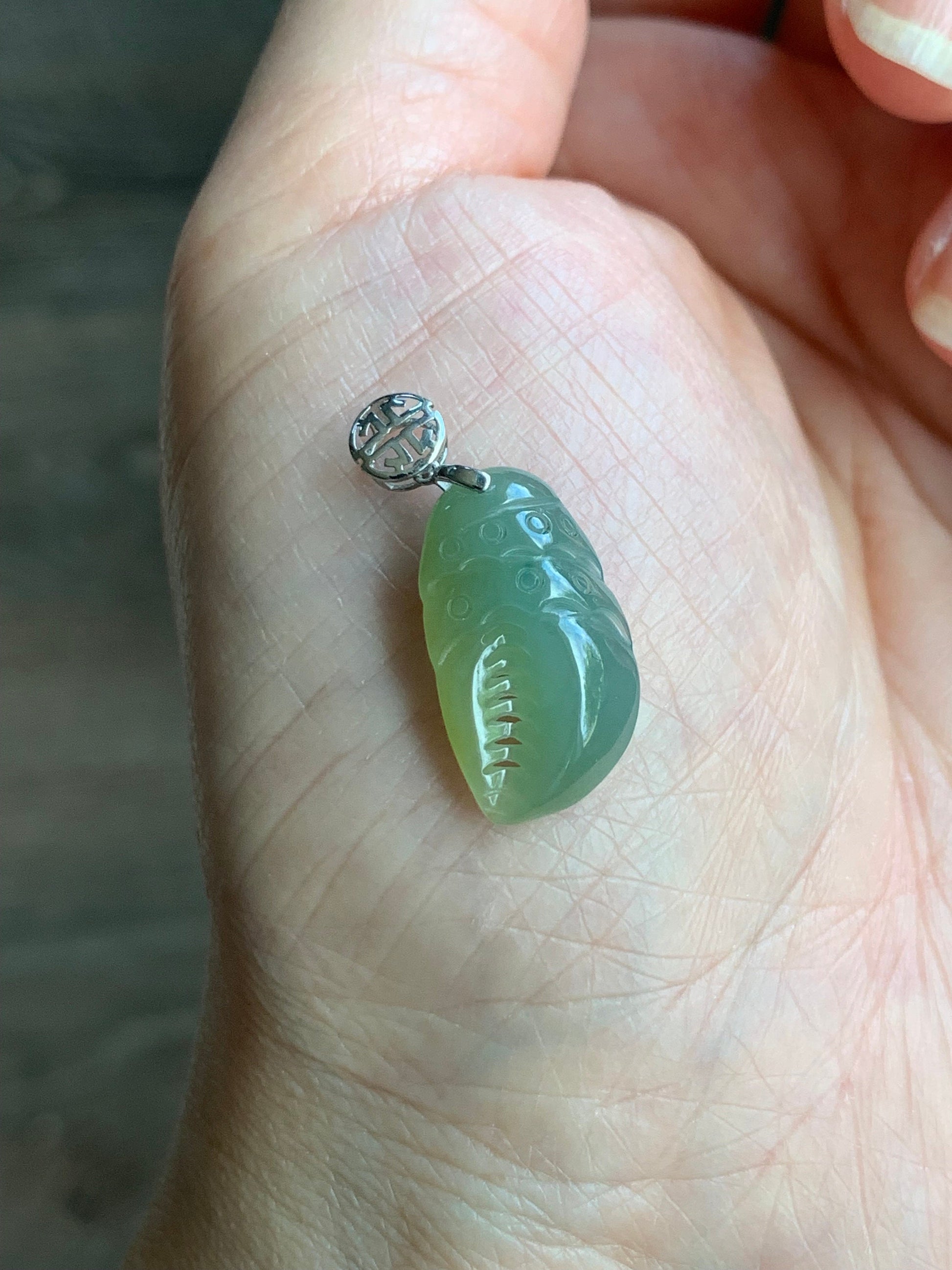 Natural Guatemalan Icy Translucent Dusty Blue & Yellow Jadeite Crab Claw Pendant 18K White Gold Bail 天然冰危蓝加黄翡翠蟹钳镶嵌吊坠