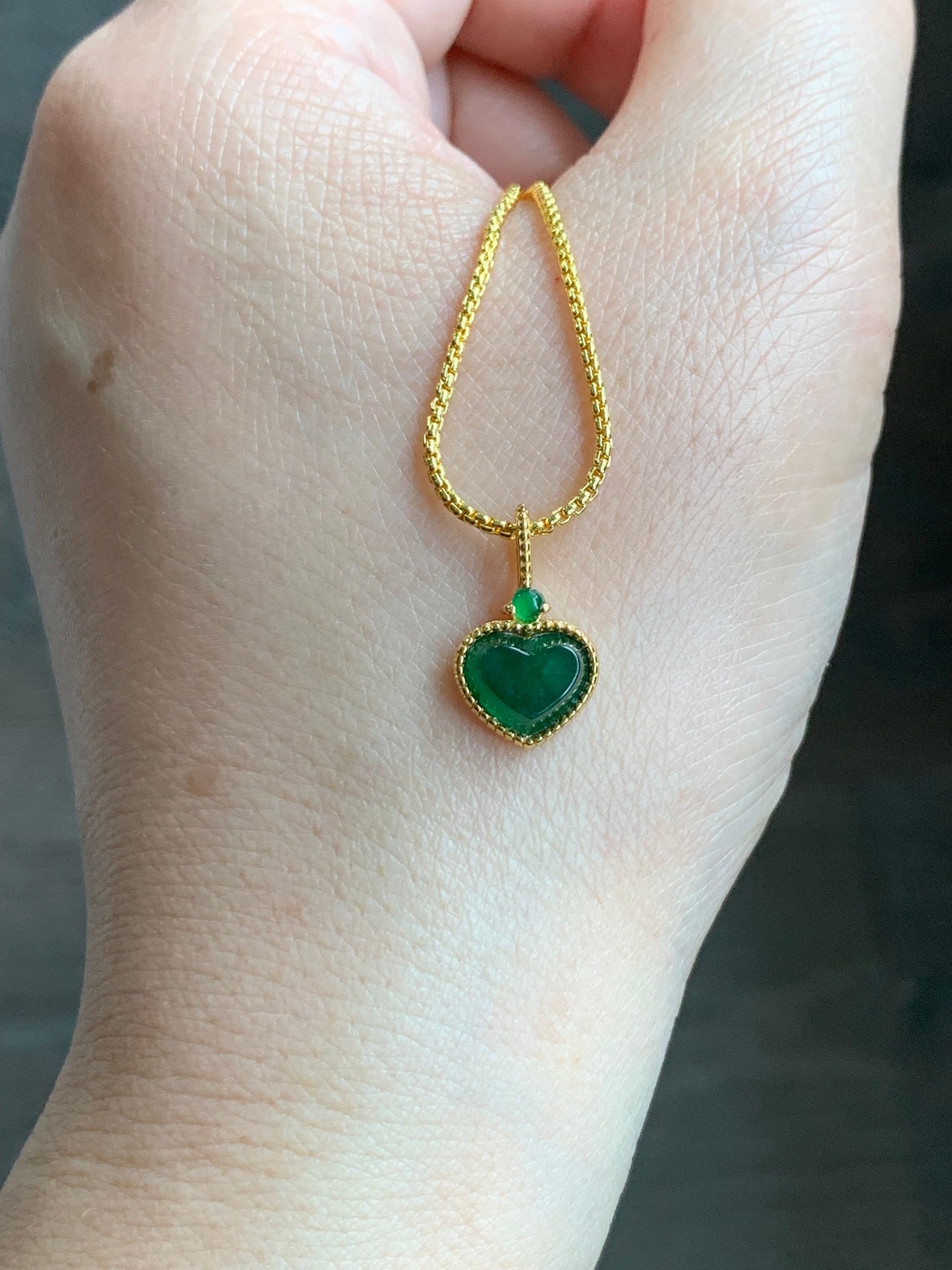 Natural Guatemalan Icy Highly Translucent Vibrant Green Jadeite Faceted Heart Pendant Sterling Silver Yellow Gold Finish 天然冰危绿翡翠爱心蛋面银镶吊坠 A