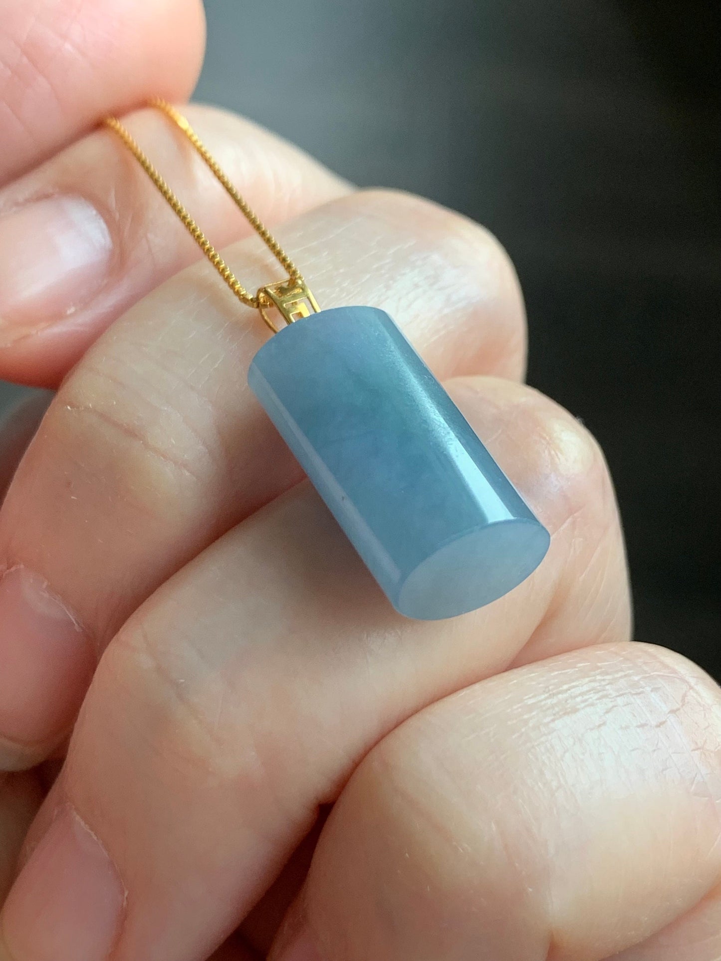 Natural Guatemalan Icy Translucent Gelatinous Purplish Blue Jadeite Cylinder Pendant 18K Yellow Gold Bail 天然冰危蓝紫翡翠圆柱镶嵌吊坠