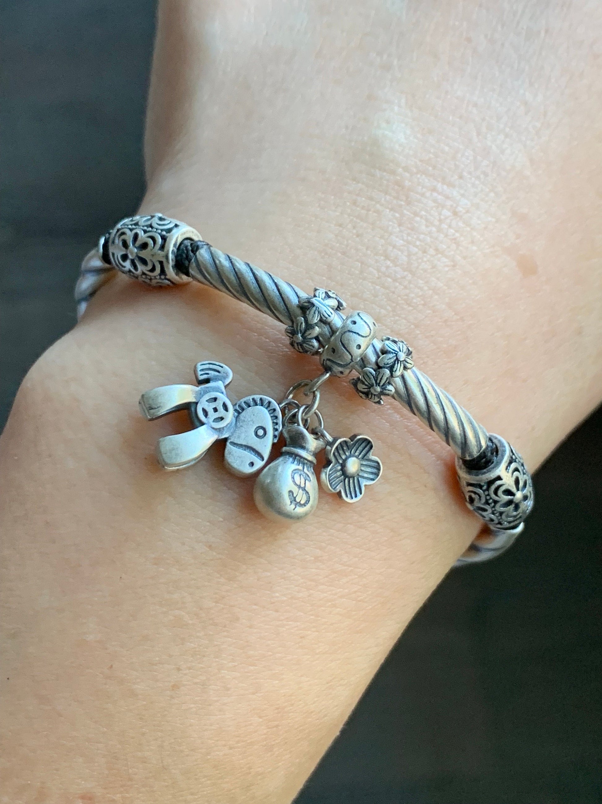999 Sterling Silver Horse Flower Money Bag Charms Bracelet Satin Finish Adjustable 6.25" - 7" 14 grams 纯足银999马上有钱花磨砂珠手串