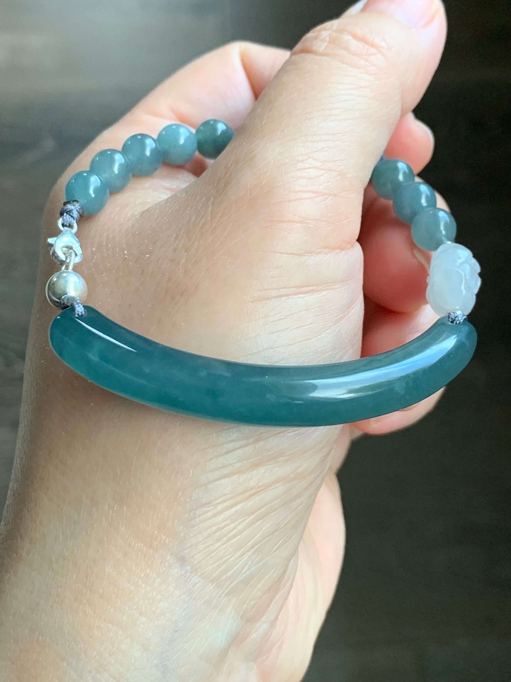 Natural Guatemalan Icy Highly Translucent Blue Jadeite Cuff White Peony Beaded Bracelet Sterling Silver Clasp 7.5” 19g 天然冰胶危蓝水翡翠手牌牡丹花手串