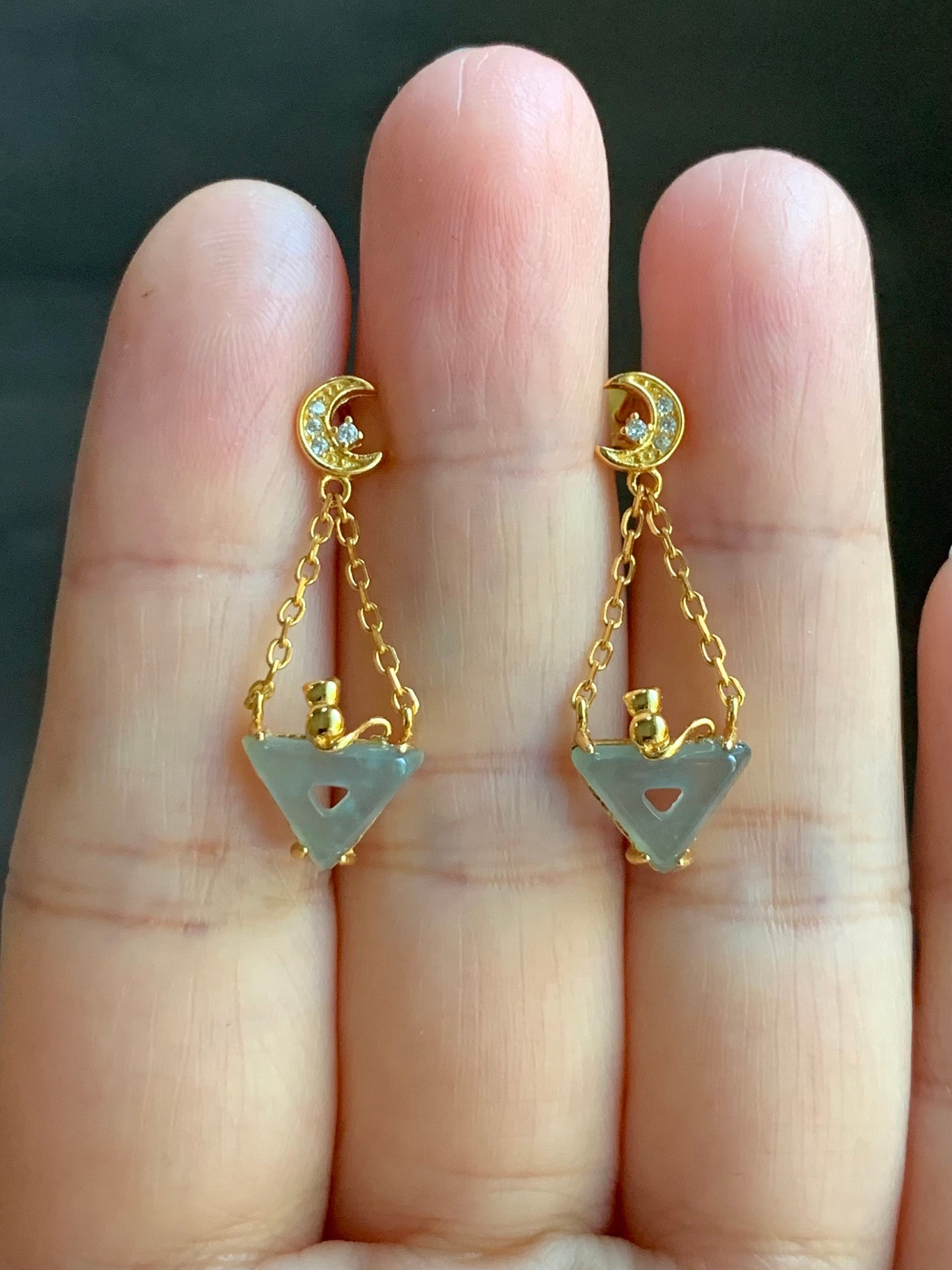 Natural Guatemalan Icy Highly Translucent Light Blue Jadeite Cat Stud Earrings S925 Sterling Silver Yellow Gold Finish 天然冰危淡蓝翡翠猫咪银镶耳钉