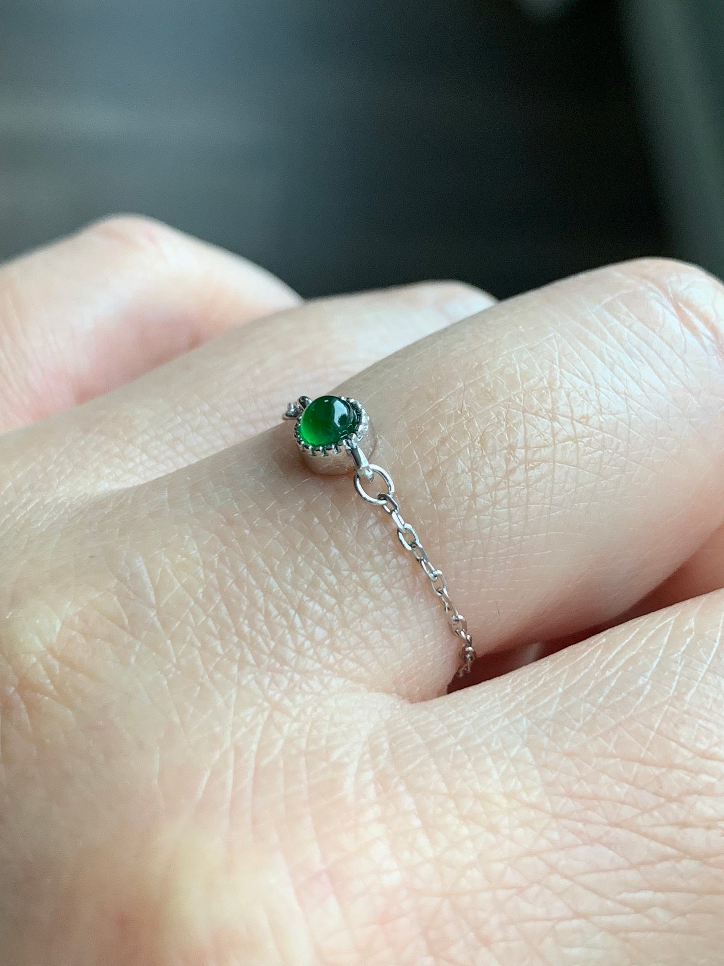 Natural Guatemalan Grade A Icy Vibrant Green Jadeite Round Cabochon Petite Chain Ring S925 Sterling Silver Adjustable 天然冰危绿翡翠镶嵌戒链戒指 LJ30