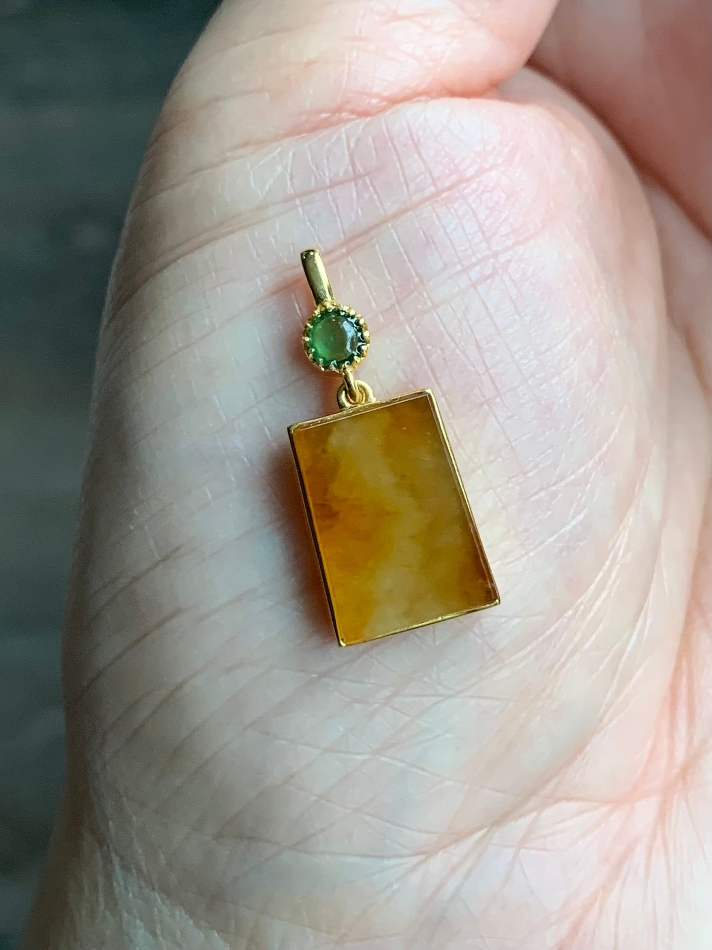 Certified Natural Burmese Icy Translucent Vibrant Yellow Wu Shi Pai Jadeite Trapezoid Shaped Pendant 18K Yellow Gold 天然缅甸起冰油黄翡翠无事牌镶嵌吊坠 3292