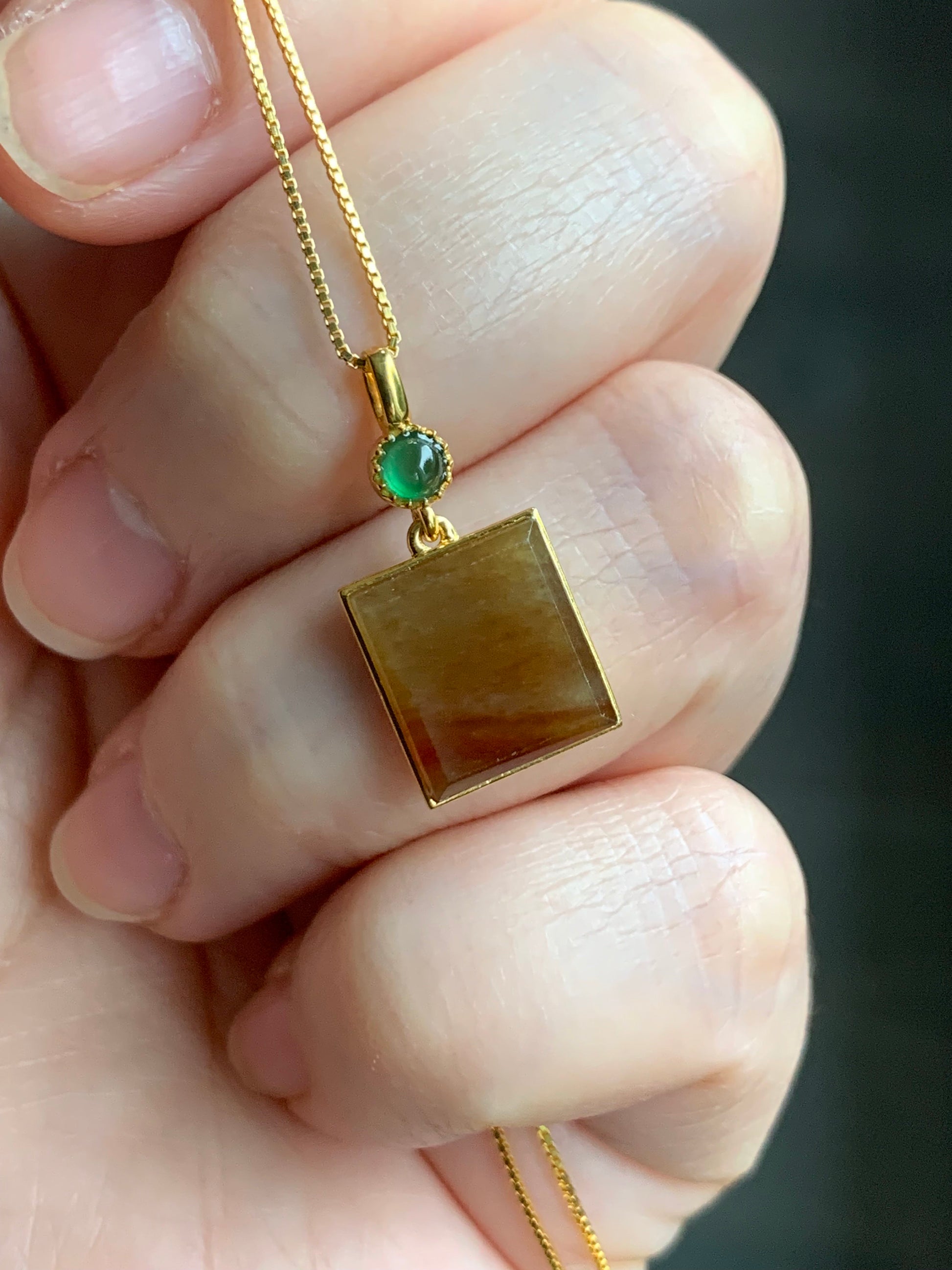 Certified Natural Burmese Icy Translucent Honey Yellow Jadeite Square Shaped Wu Shi Pai Pendant 18K Yellow Gold 天然缅甸起冰油黄翡翠无事牌镶嵌吊坠 3293