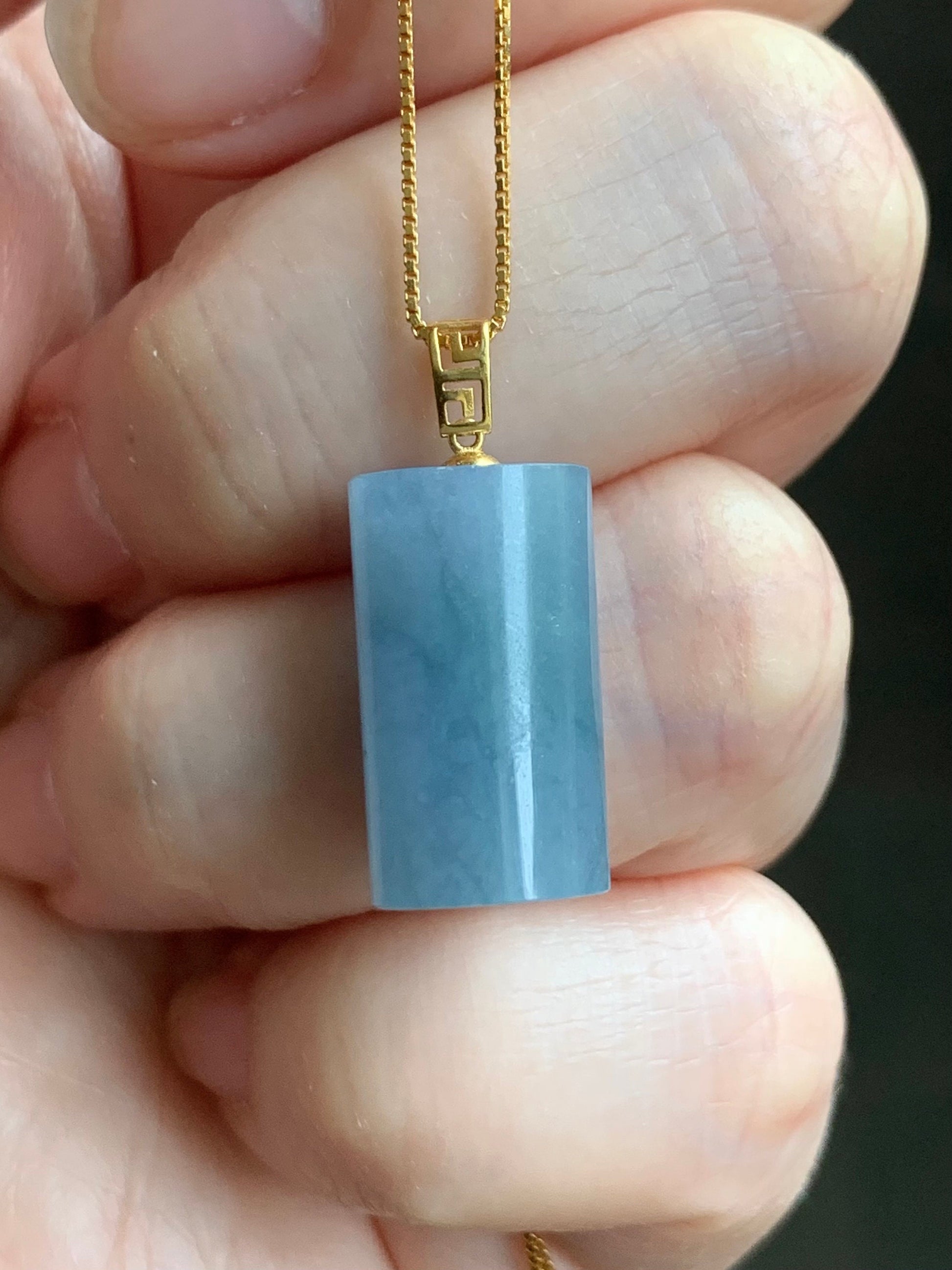 Natural Guatemalan Icy Translucent Gelatinous Purplish Blue Jadeite Cylinder Pendant 18K Yellow Gold Bail 天然冰危蓝紫翡翠圆柱镶嵌吊坠