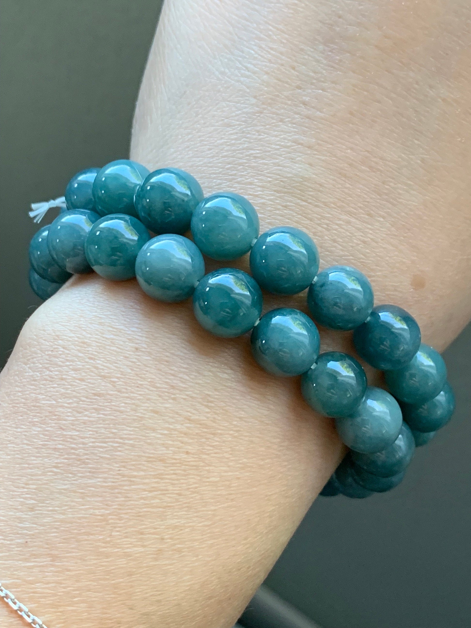 Natural Guatemalan Translucent Teal Blue Jadeite Beaded Bracelet Stretchy 9.5mm 7.25” 32g 天然冰危糯种蓝绿翡翠圆珠手串 WTB21