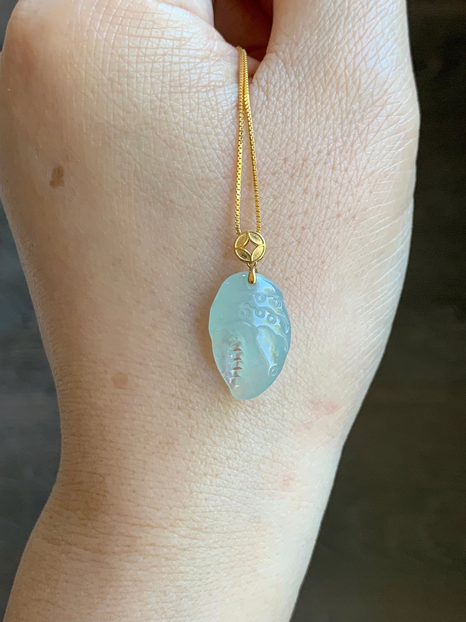 Natural Burmese Grade A Premium Icy Highly Translucent Light Green Jadeite Crab Claw Pendant 18K Yellow Gold Bail 天然缅甸起冰起光晴底翡翠蟹钳镶嵌吊坠