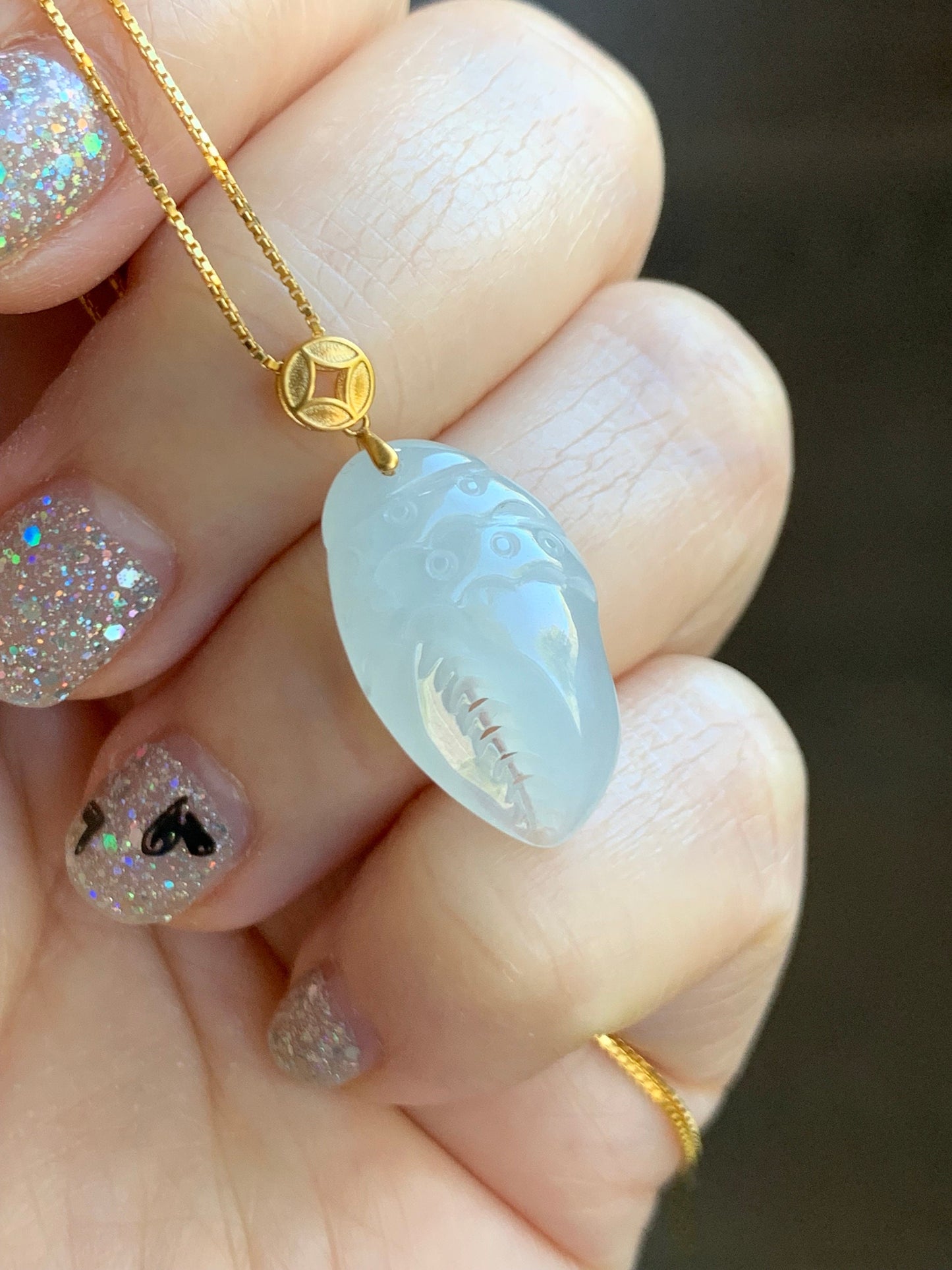Natural Burmese Grade A Premium Icy Highly Translucent White Jadeite Crab Claw Pendant 18K Yellow Gold Bail 天然缅甸起冰起光白冰翡翠蟹钳镶嵌吊坠