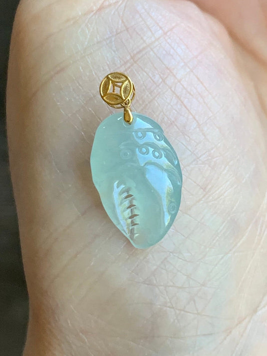 Natural Burmese Grade A Premium Icy Highly Translucent Light Green Jadeite Crab Claw Pendant 18K Yellow Gold Bail 天然缅甸起冰起光晴底翡翠蟹钳镶嵌吊坠