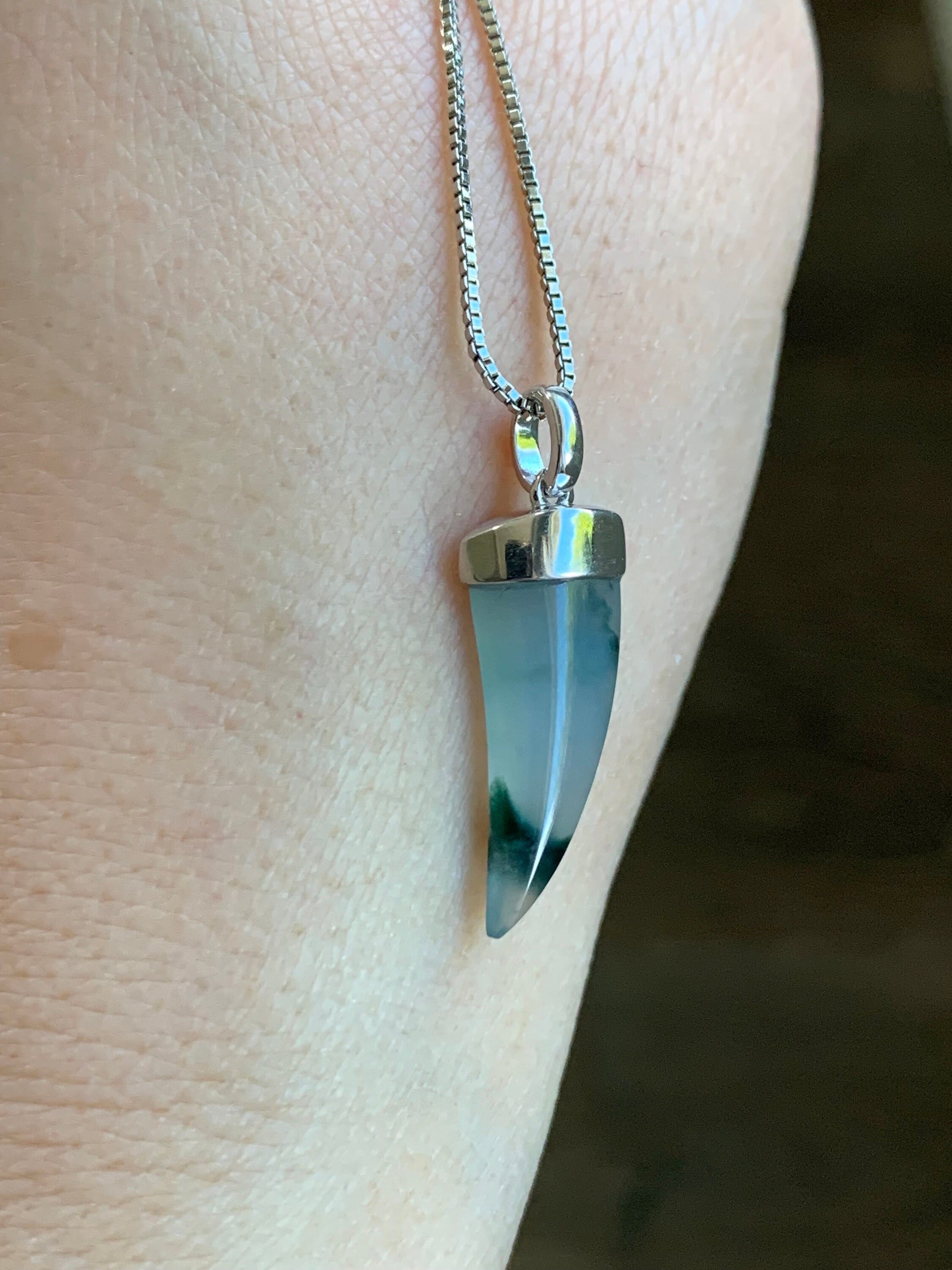 Certified Natural Burmese Icy Translucent Jadeite w/ Dark Green Marbling Dragon Tooth Pendant 18K White Gold 天然缅甸老种冰胶飘花翡翠龙牙镶嵌吊坠 3290