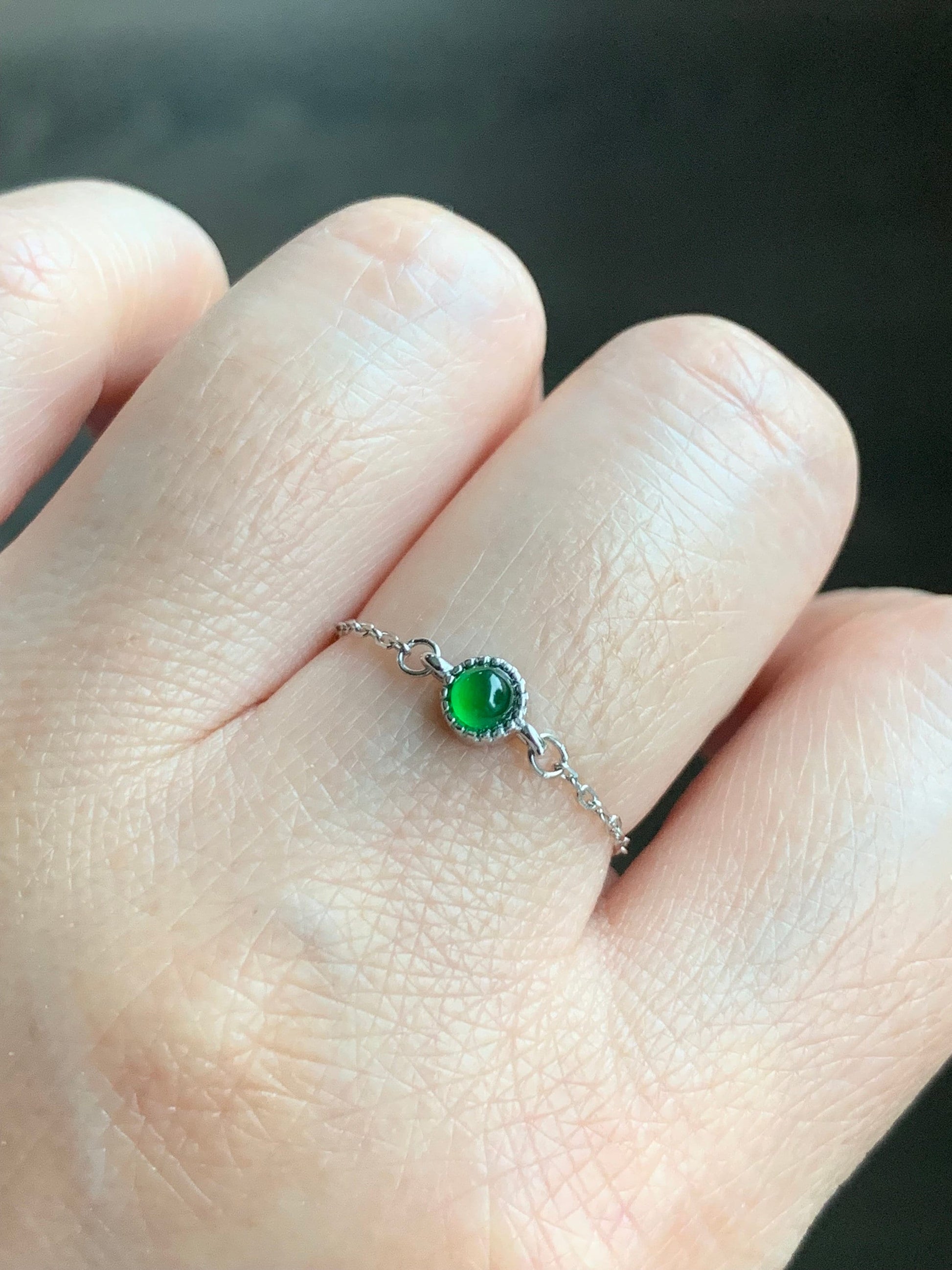 Natural Guatemalan Grade A Icy Vibrant Green Jadeite Round Cabochon Petite Chain Ring S925 Sterling Silver Adjustable 天然冰危绿翡翠镶嵌戒链戒指 LJ30