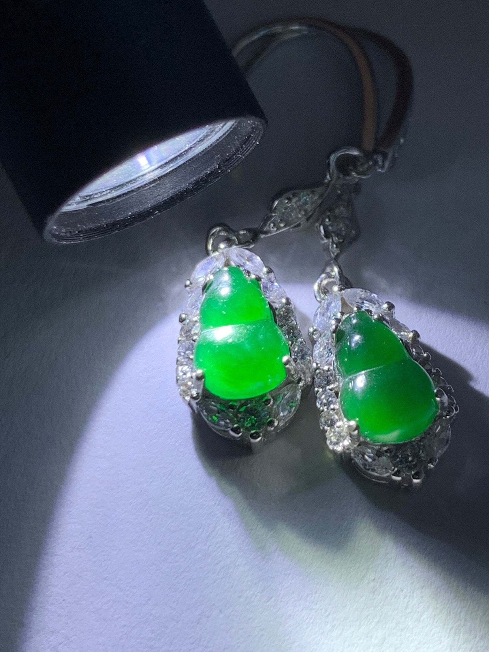 Natural Guatemalan Premium Icy Highly Translucent Vibrant Green Jadeite Hulu/Gourd Dangle Earrings S925 Silver 天然危地马拉正高冰绿翡翠葫芦银镶耳钩