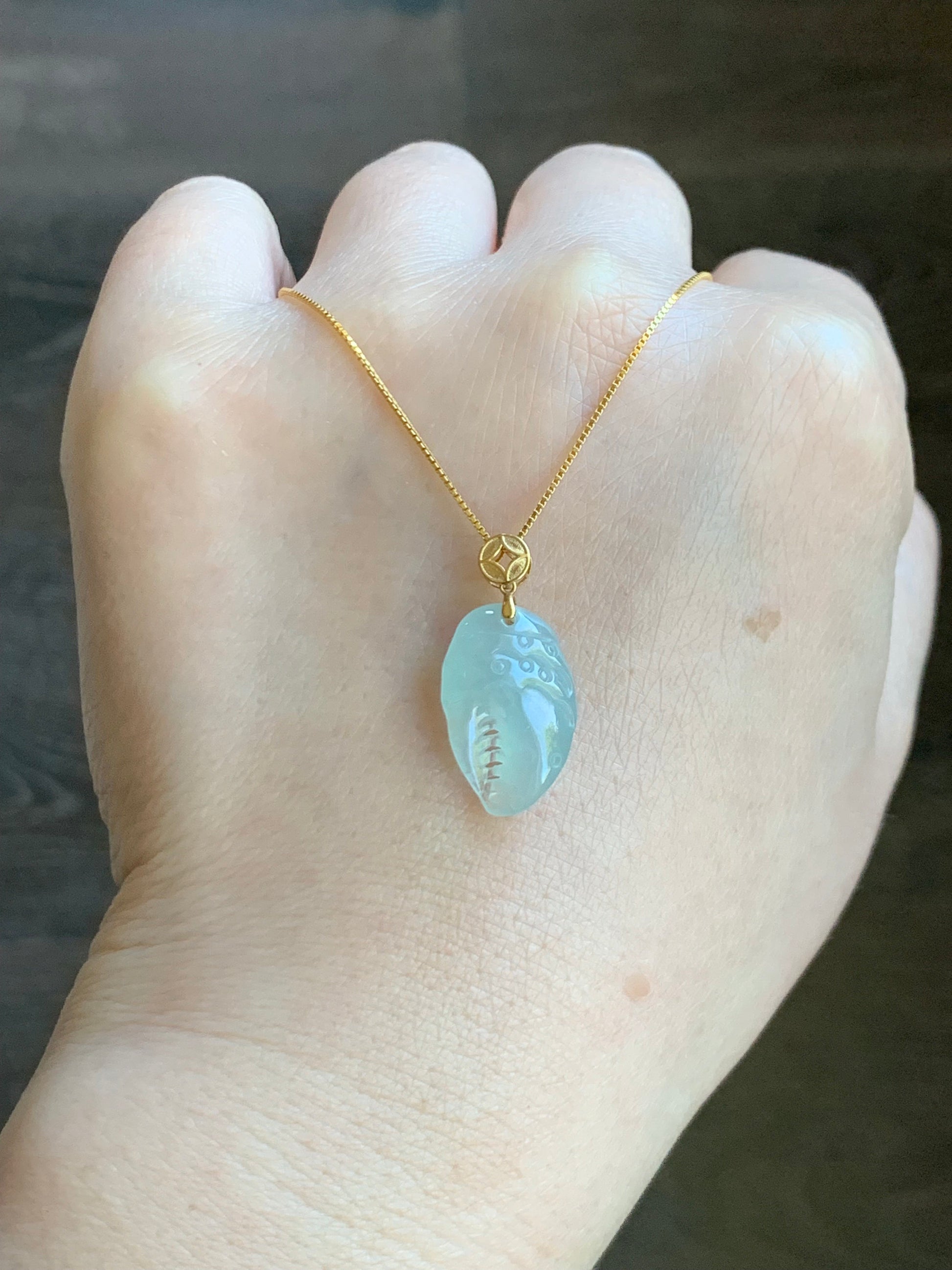 Natural Burmese Grade A Premium Icy Highly Translucent Light Green Jadeite Crab Claw Pendant 18K Yellow Gold Bail 天然缅甸起冰起光晴底翡翠蟹钳镶嵌吊坠