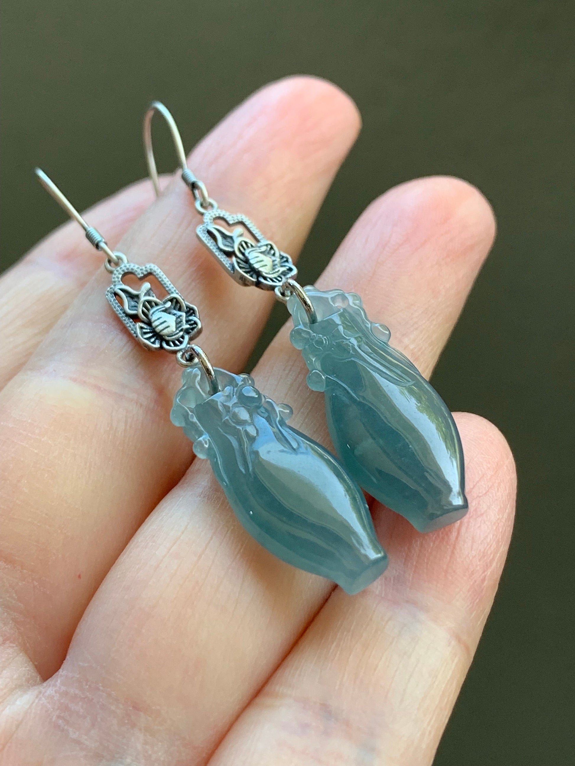 Natural Guatemalan Icy Translucent Gelatinous Dark Dusty Blue Jadeite Carved Flower Vase Dangle Earrings Sterling Silver 天然冰胶危蓝翡翠宝瓶银耳钩