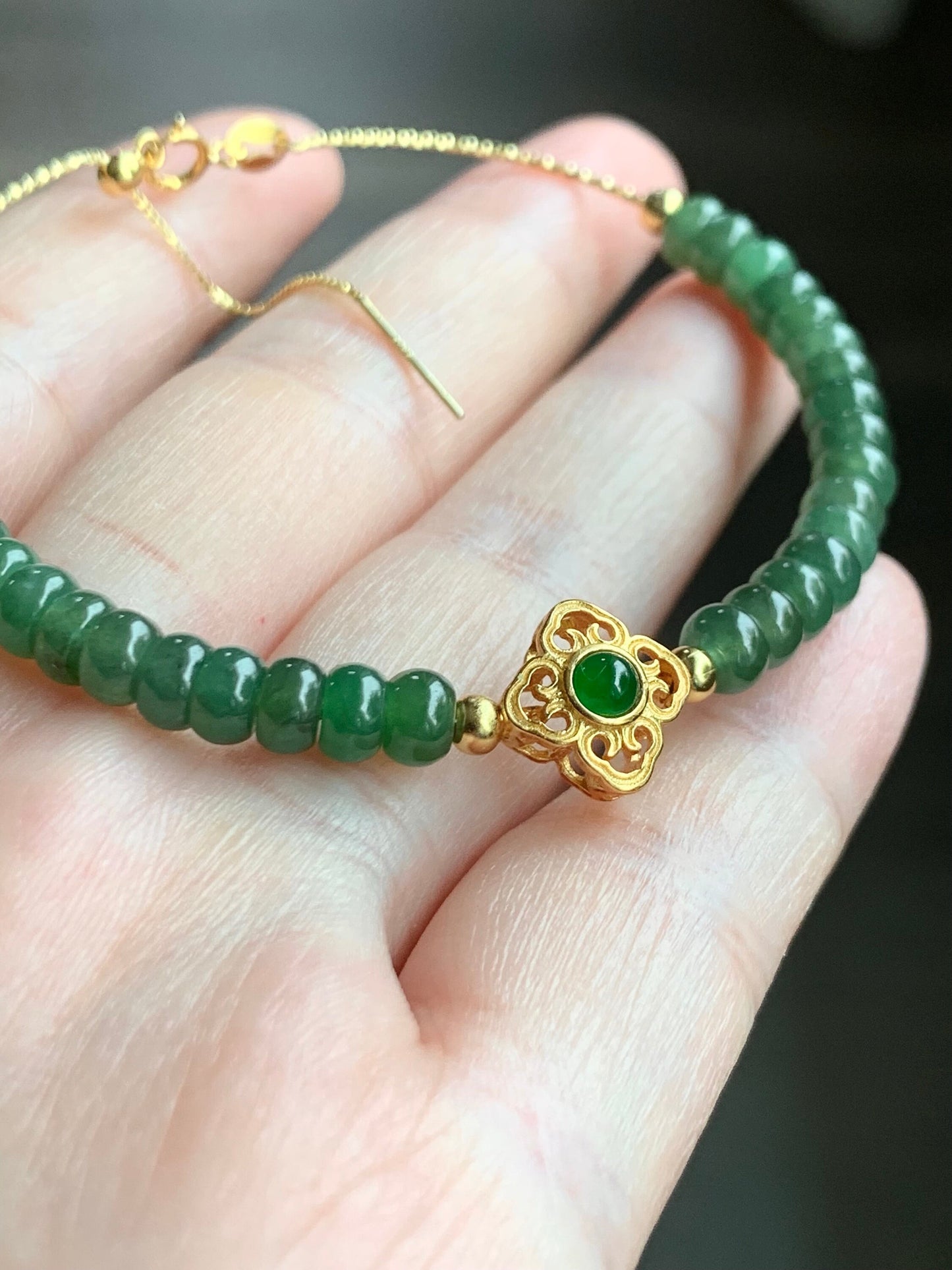 Natural Burmese Icy Green Jadeite Flat Beads Guatemalan Vibrant Green Charm Wire Bracelet Sterling Silver 6.5”-7.5” 天然缅甸冰绿翡翠算盘珠冰危绿潘多拉银手链