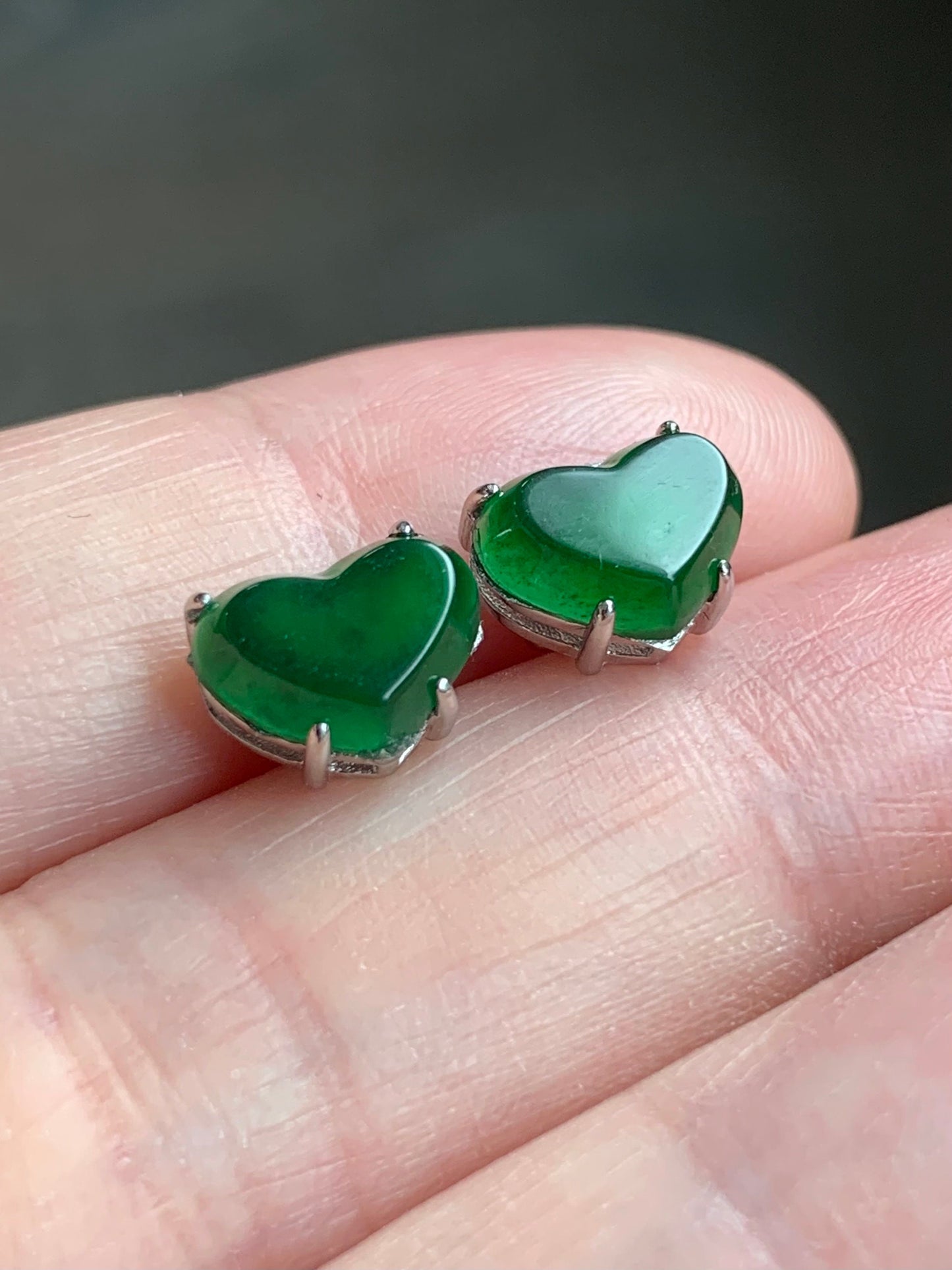 Natural Guatemalan Icy Highly Translucent Vibrant Green Jadeite Heart Shaped Stud Earrings S925 Sterling Silver 天然冰危绿翡翠爱心银耳钉