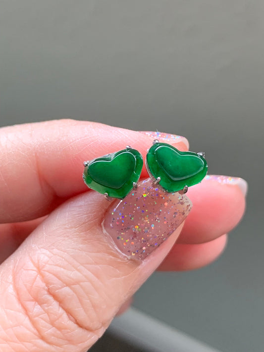 Natural Guatemalan Icy Highly Translucent Vibrant Green Jadeite Heart Shaped Stud Earrings S925 Sterling Silver 天然冰危绿翡翠爱心银耳钉