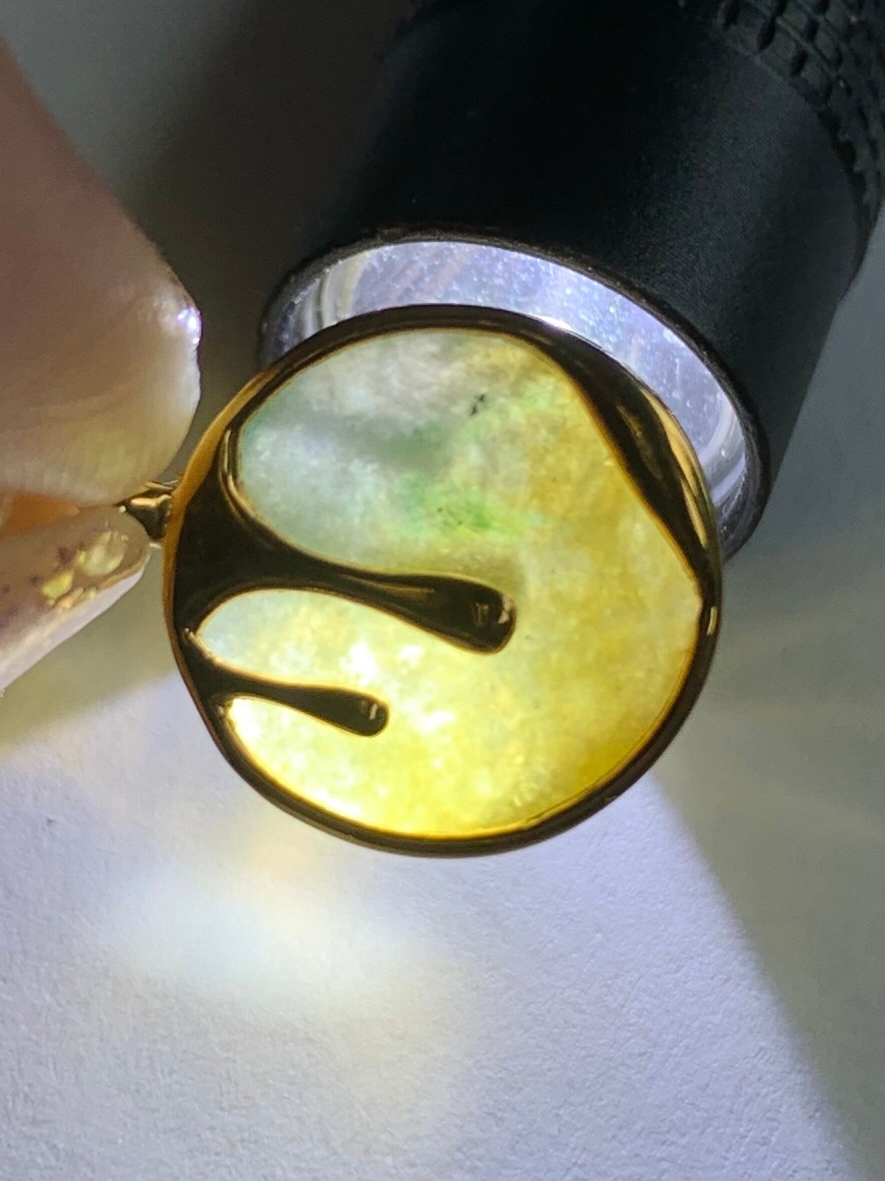 Certified Natural Burmese Icy Translucent Yellow & Green Jadeite Wu Shi Pai Coin Pendant 18K Yellow Gold 天然缅甸冰黄加绿翡翠无事牌镶嵌吊坠 7062