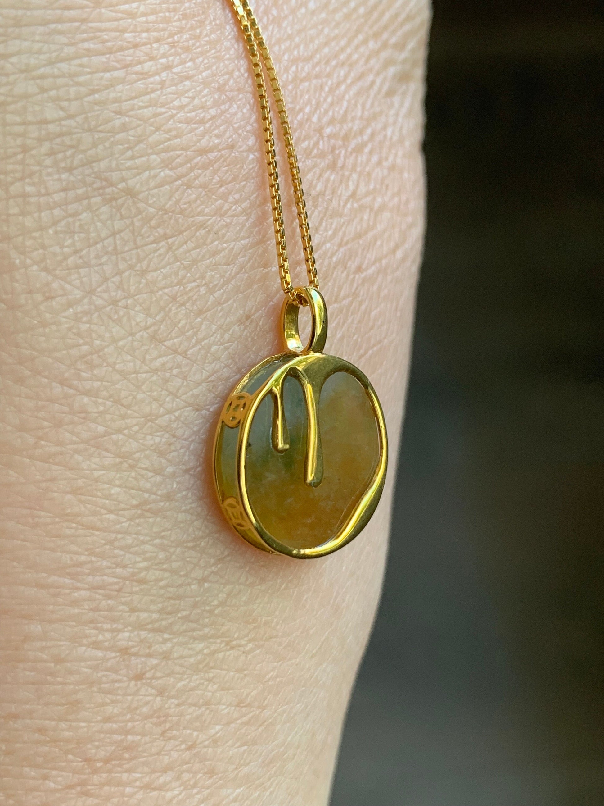 Certified Natural Burmese Icy Translucent Yellow & Green Jadeite Wu Shi Pai Coin Pendant 18K Yellow Gold 天然缅甸冰黄加绿翡翠无事牌镶嵌吊坠 7062