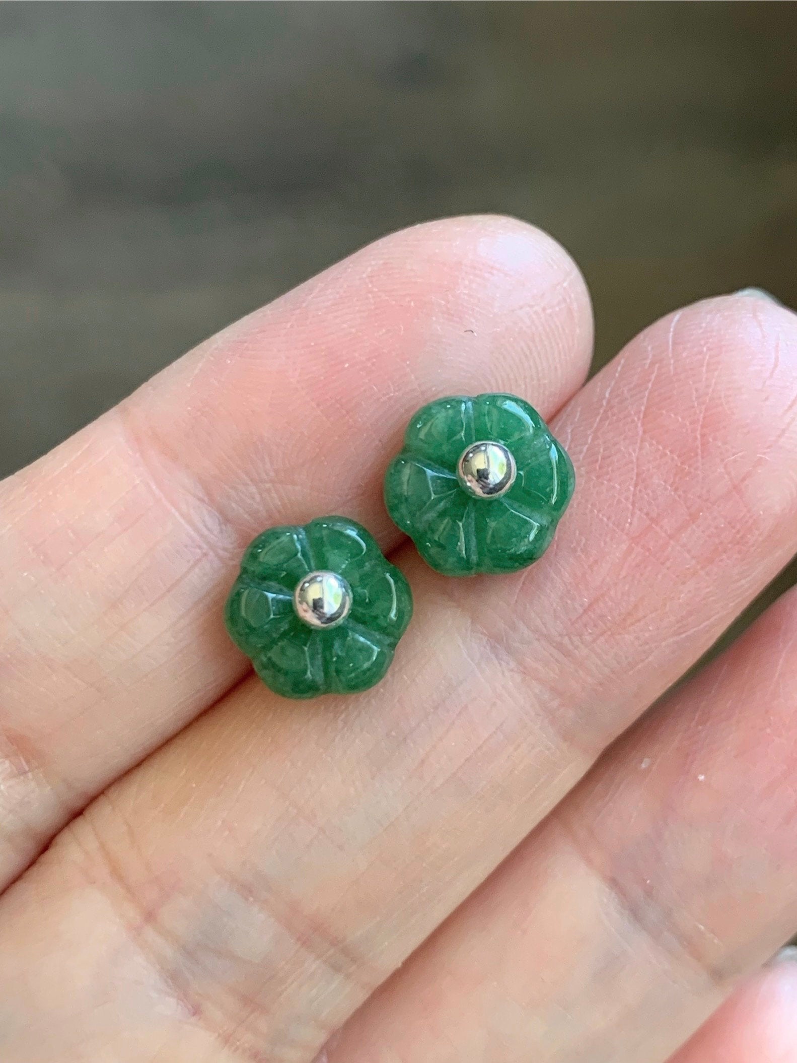 Natural Burmese Icy Translucent Dark Green Jadeite Flower Stud Earrings Sterling Silver 天然缅甸糯冰绿翡翠小花银耳钉
