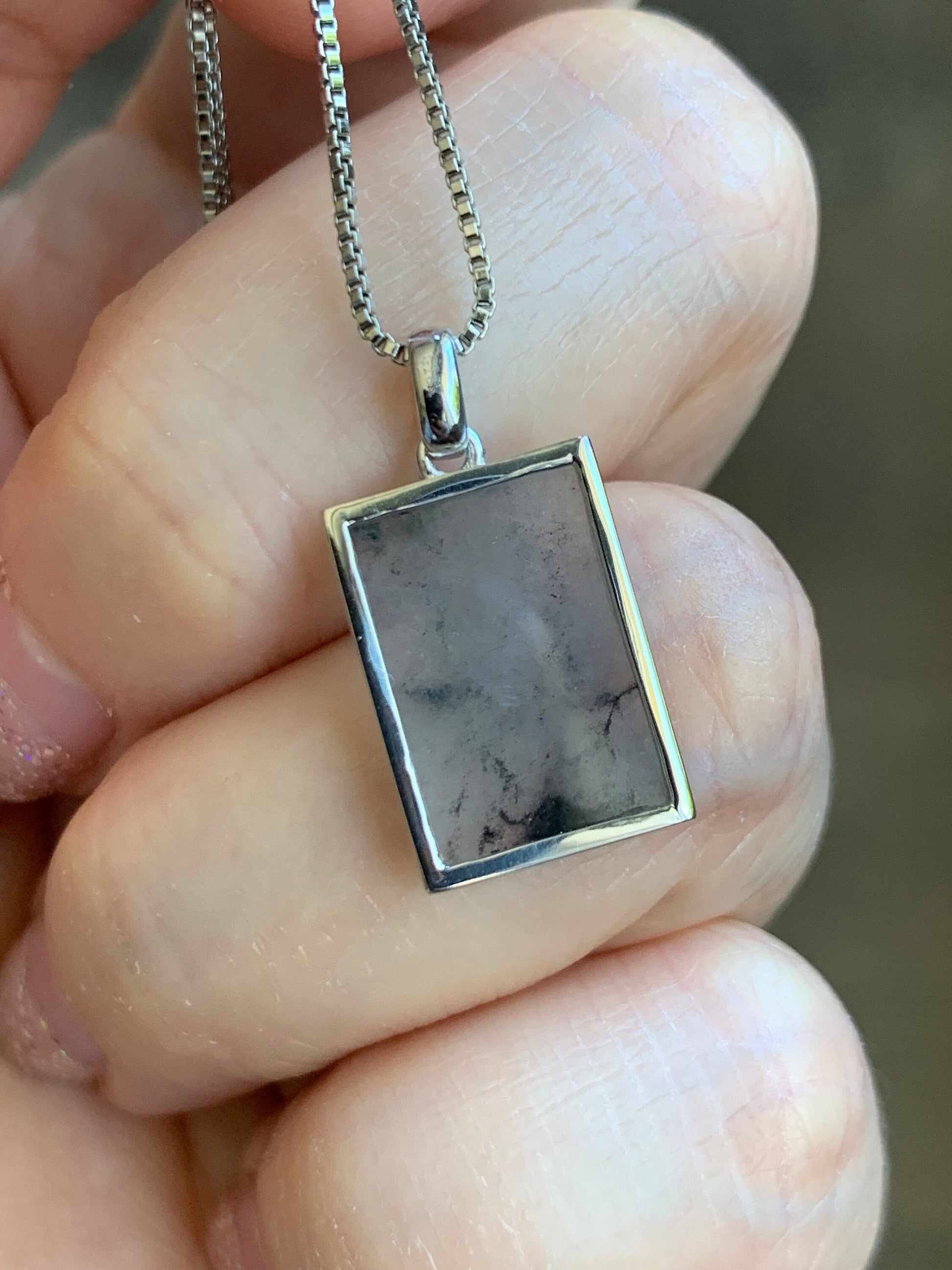 Certified Natural Burmese Icy Highly Translucent Wuji Jadeite Rectangle Wu Shi Pai Blessing Amulet 18K White Gold 天然缅甸冰胶乌鸡翡翠无事牌镶嵌吊坠 7065