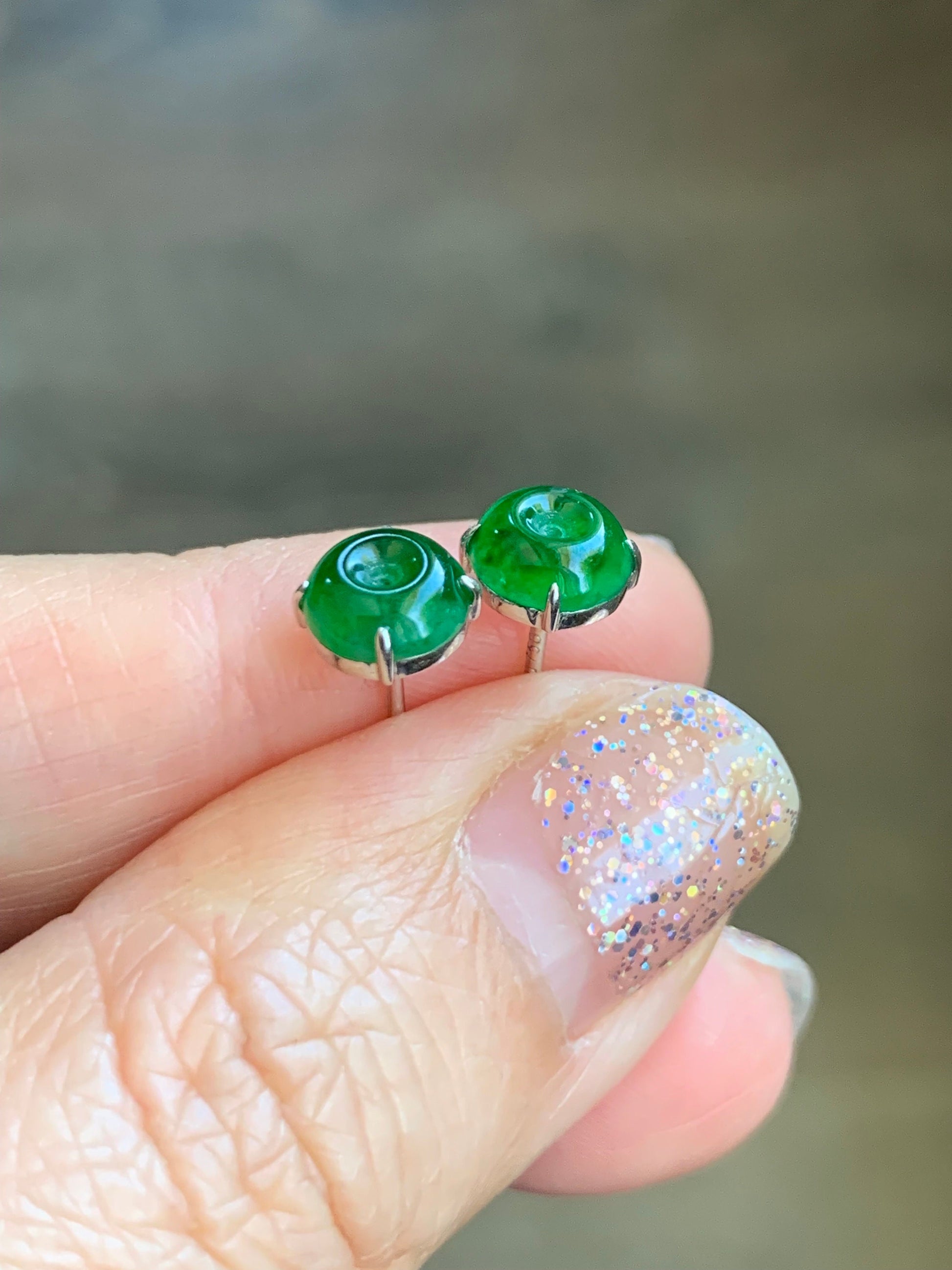 Certified Natural Guatemalan Icy Translucent Vibrant Green Jadeite Mini Ping An Kou Stud Earrings 18K White Gold 天然高冰危绿翡翠迷你平安扣镶嵌耳钉 7041