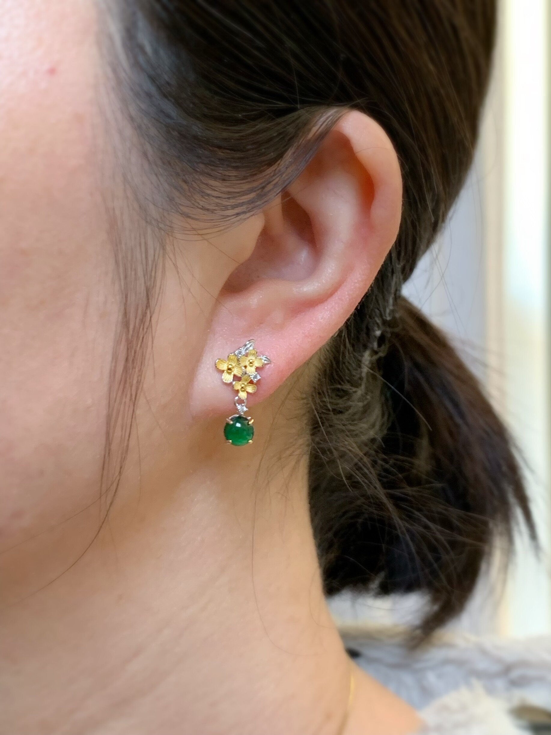 Natural Guatemalan Icy Translucent Vibrant Green Jadeite Spring Flower Stud Earrings Sterling Silver 天然高冰危绿翡翠银镶耳钉