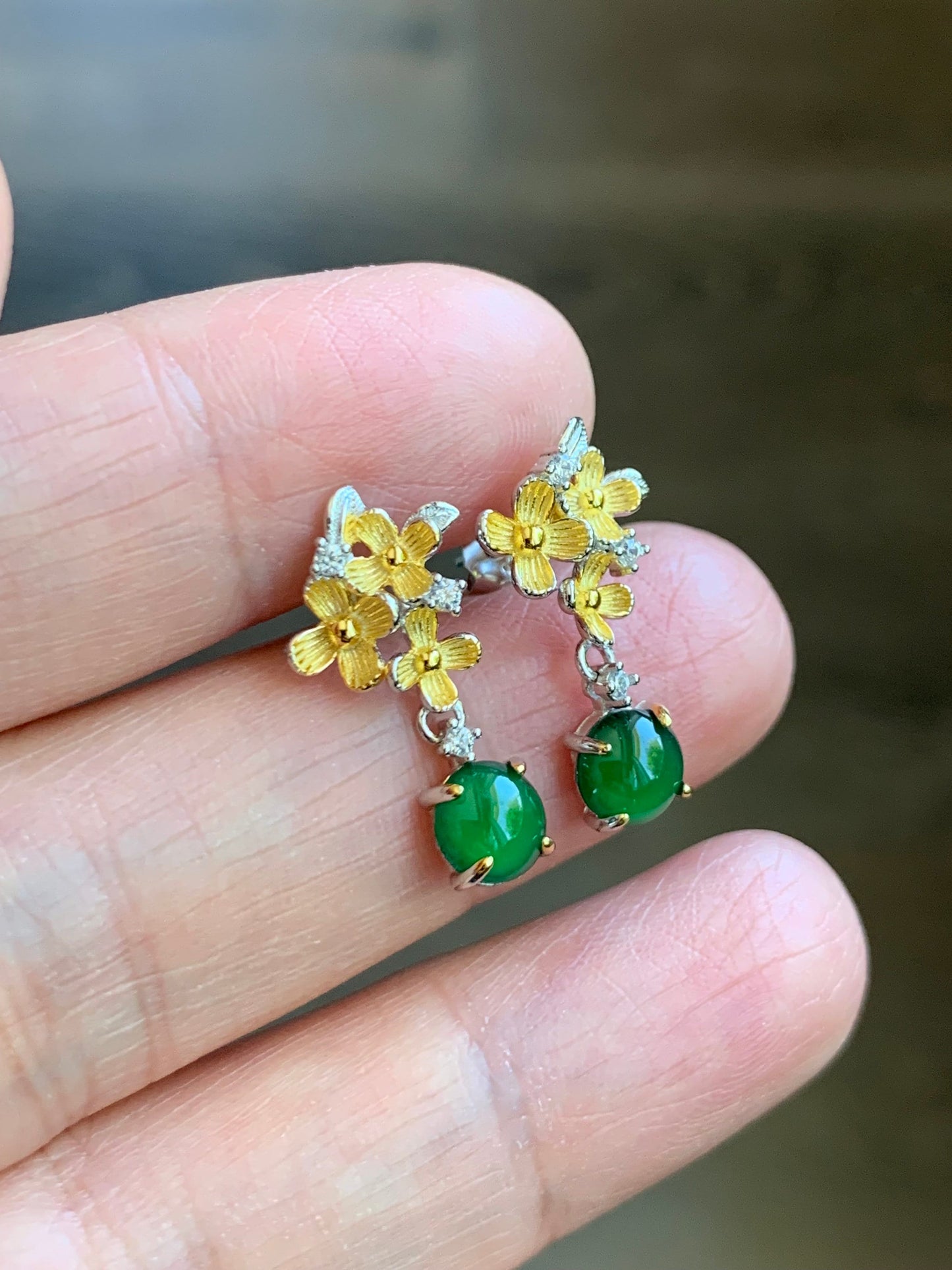Natural Guatemalan Icy Translucent Vibrant Green Jadeite Spring Flower Stud Earrings Sterling Silver 天然高冰危绿翡翠银镶耳钉