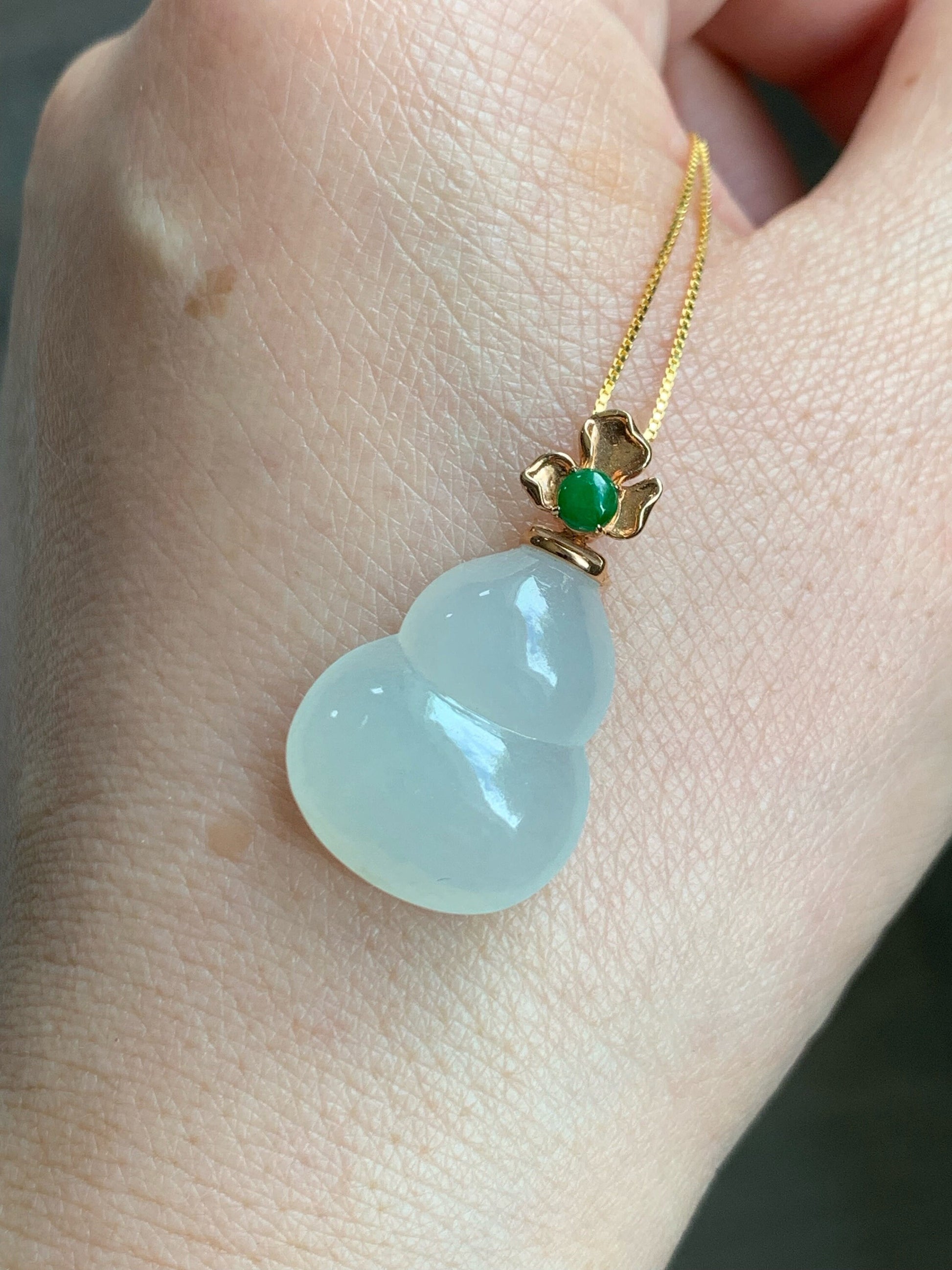 Certified Natural Burmese Icy Translucent Gelatinous White Jadeite Hulu Gourd Pendant Green Jadeite Floral Bail 18K R Gold 天然缅甸老种起光翡翠葫芦镶嵌吊坠