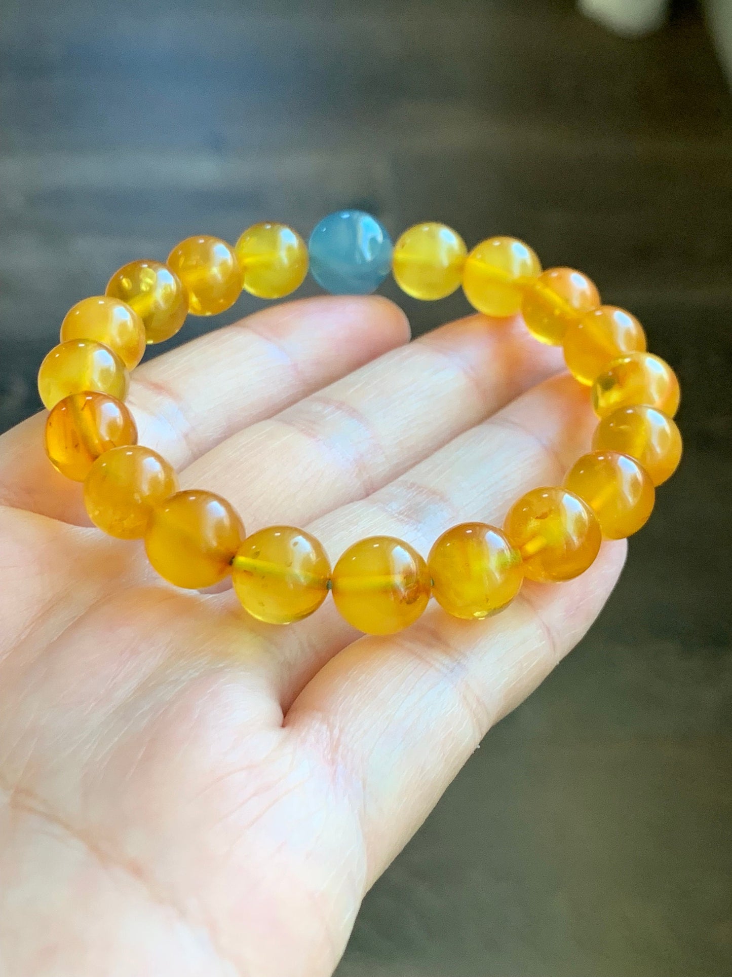 Natural Guatemalan Premium Icy Light Blue Jadeite Bead Aged Fossilized Honeybee Wax Yellow Tree Resins Beaded Bracelet 7" 12g 天然冰危蓝翡翠珠蜜蜡珠手串