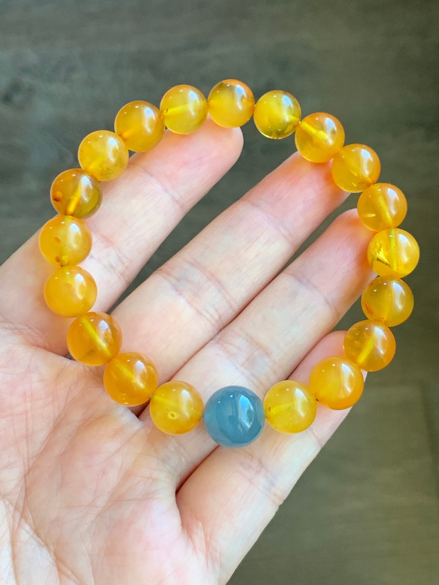 Natural Guatemalan Premium Icy Light Blue Jadeite Bead Aged Fossilized Honeybee Wax Yellow Tree Resins Beaded Bracelet 7" 12g 天然冰危蓝翡翠珠蜜蜡珠手串