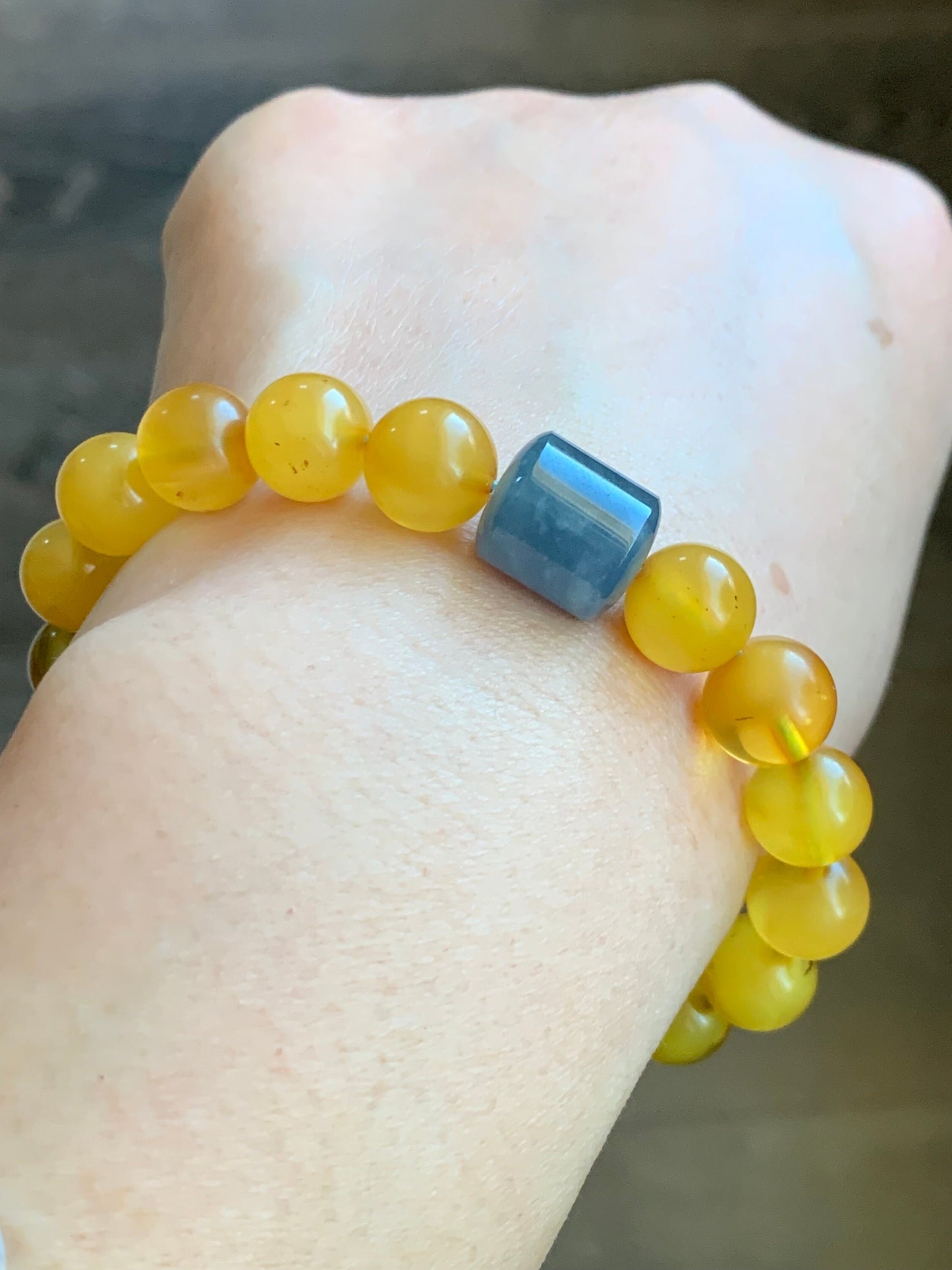 Natural Guatemalan Icy Translucent Blue Jadeite Barrel Bead Fossilized Honeybee Wax Tree Resin Beads Beaded Bracelet 6.75" 12g 天然冰危蓝翡翠珠蜜蜡珠手串