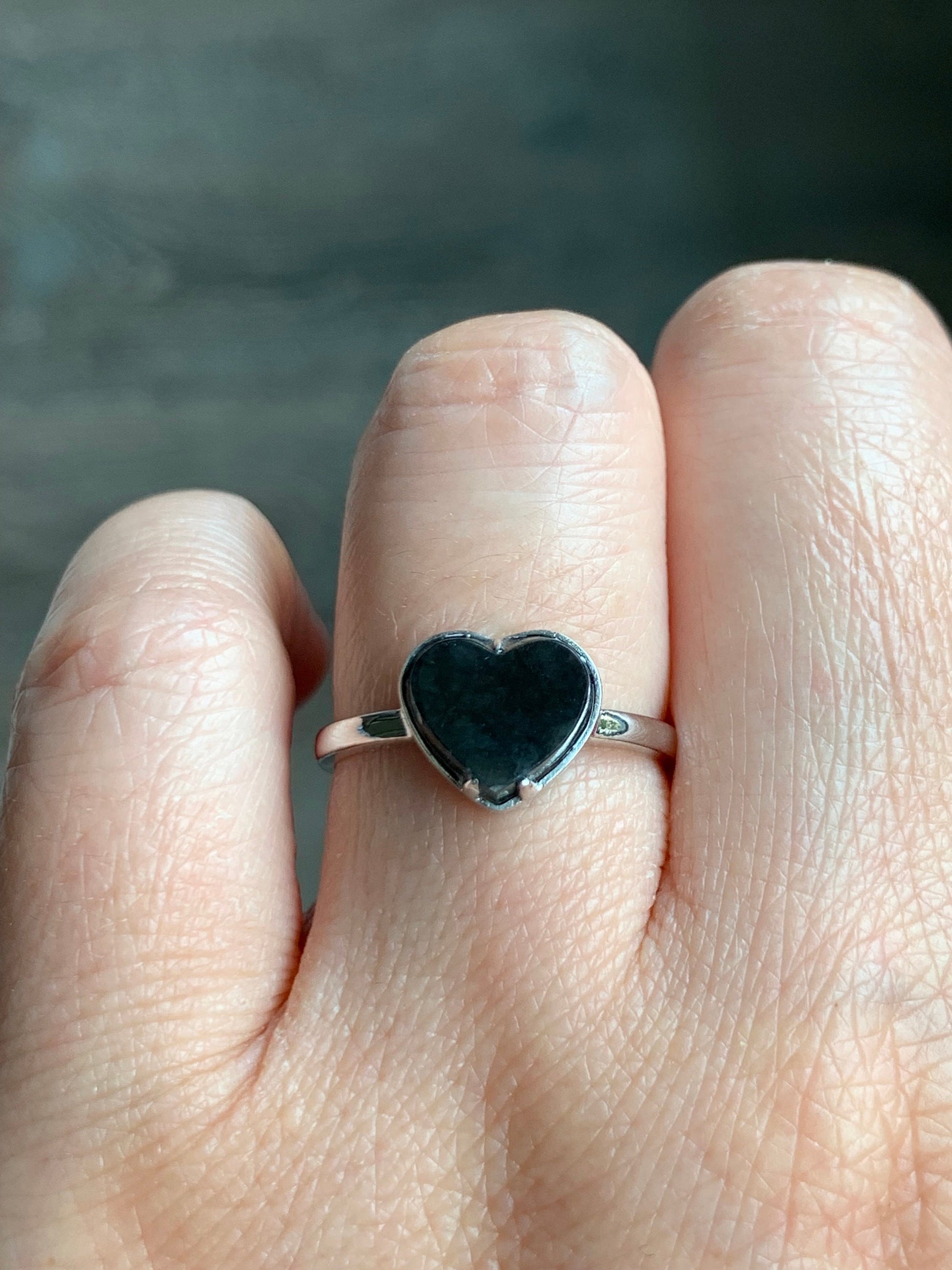Certified Natural Burmese Icy Translucent Dark Wuji Jadeite Heart Ring 18K White Gold Size 7.25 2.23g 天然缅甸冰乌鸡翡翠爱心蛋面镶嵌戒指 7046