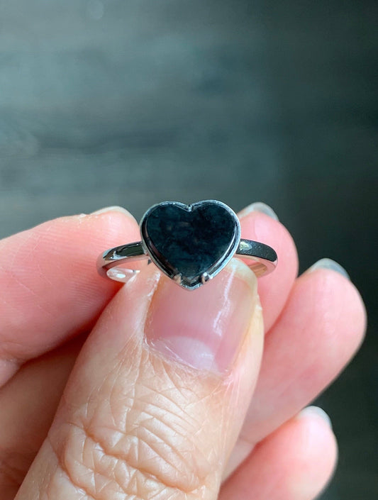 Certified Natural Burmese Icy Translucent Dark Wuji Jadeite Heart Ring 18K White Gold Size 7.25 2.23g 天然缅甸冰乌鸡翡翠爱心蛋面镶嵌戒指 7046