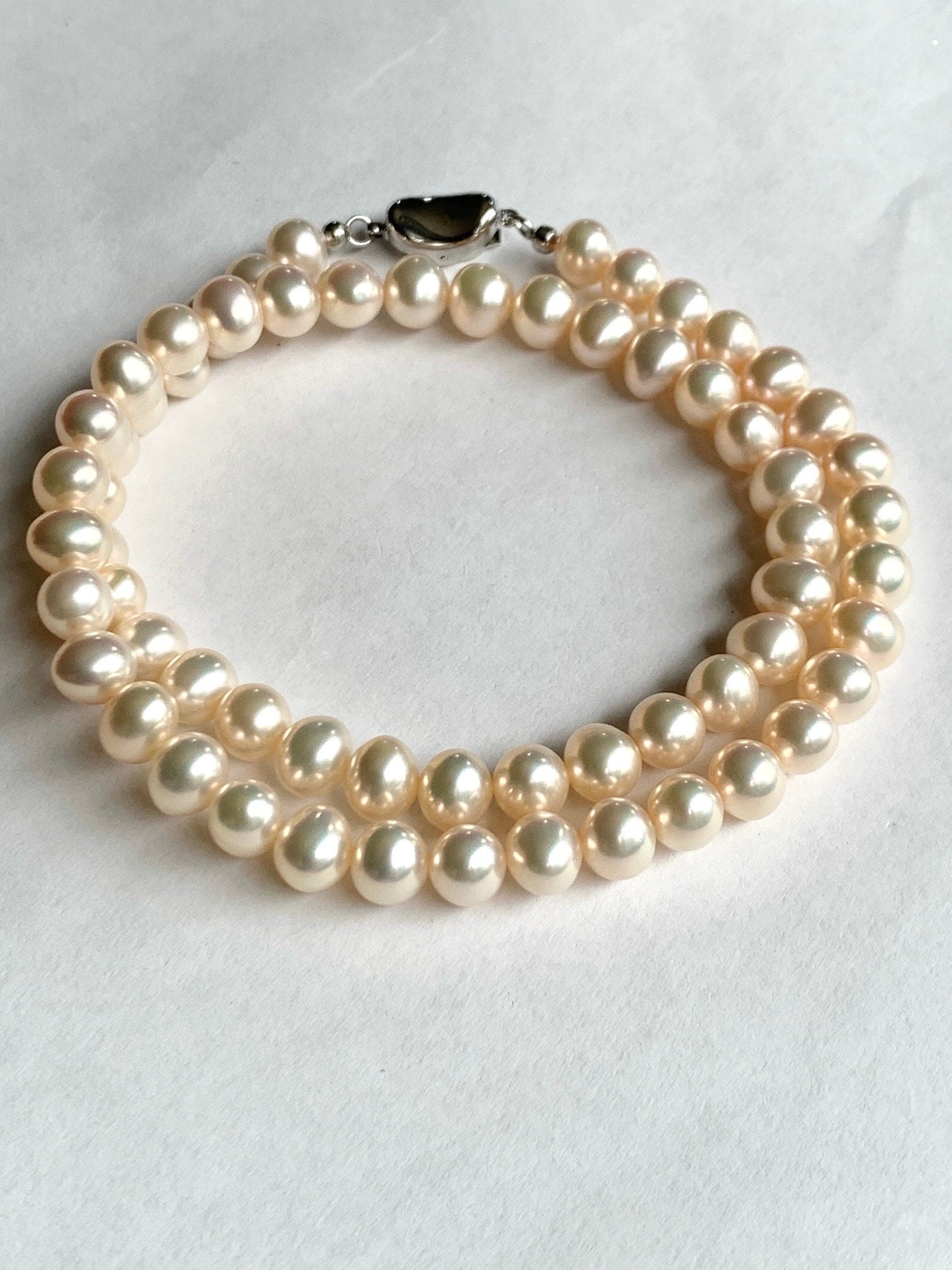 Natural Freshwater Light Champagne Candlelight Pearls Peachy Undertone Beaded Necklace Sterling Silver Clasp 7.6mm 17" 29g 天然淡水无核香槟色珍珠项链