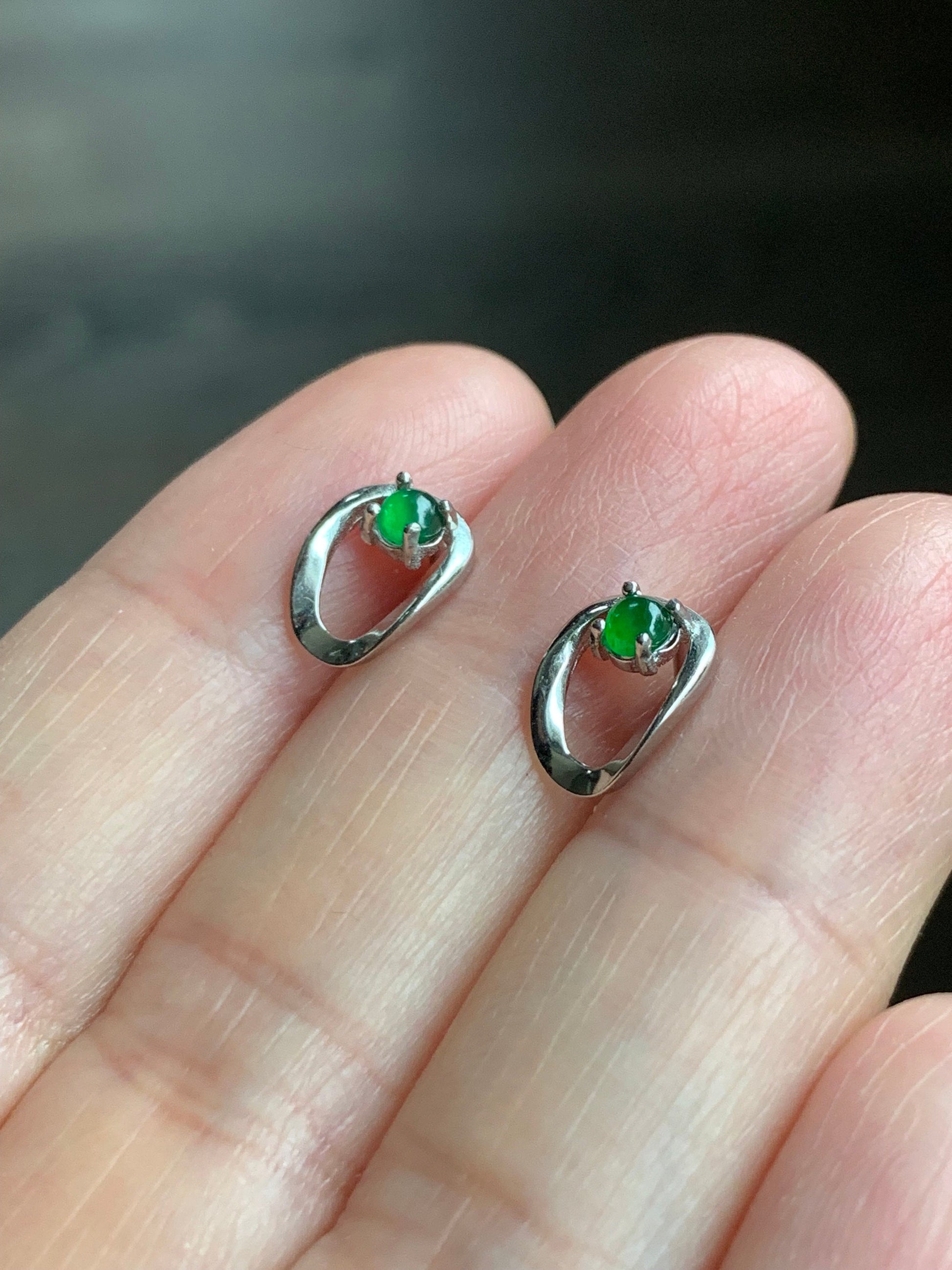 Petite Natural Guatemalan Icy Highly Translucent Vibrant Green Jadeite Stud Earrings S925 Silver Sterling 天然冰危绿翡翠银镶耳钉