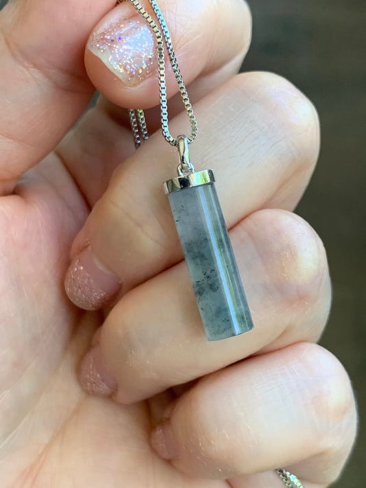 Certified Natural Burmese Icy Translucent Gelatinous Wuji Jadeite Cylinder Pendant 18K White Gold Bail 2.71g 天然缅甸冰乌鸡翡翠椭圆圆柱镶嵌吊坠 7038