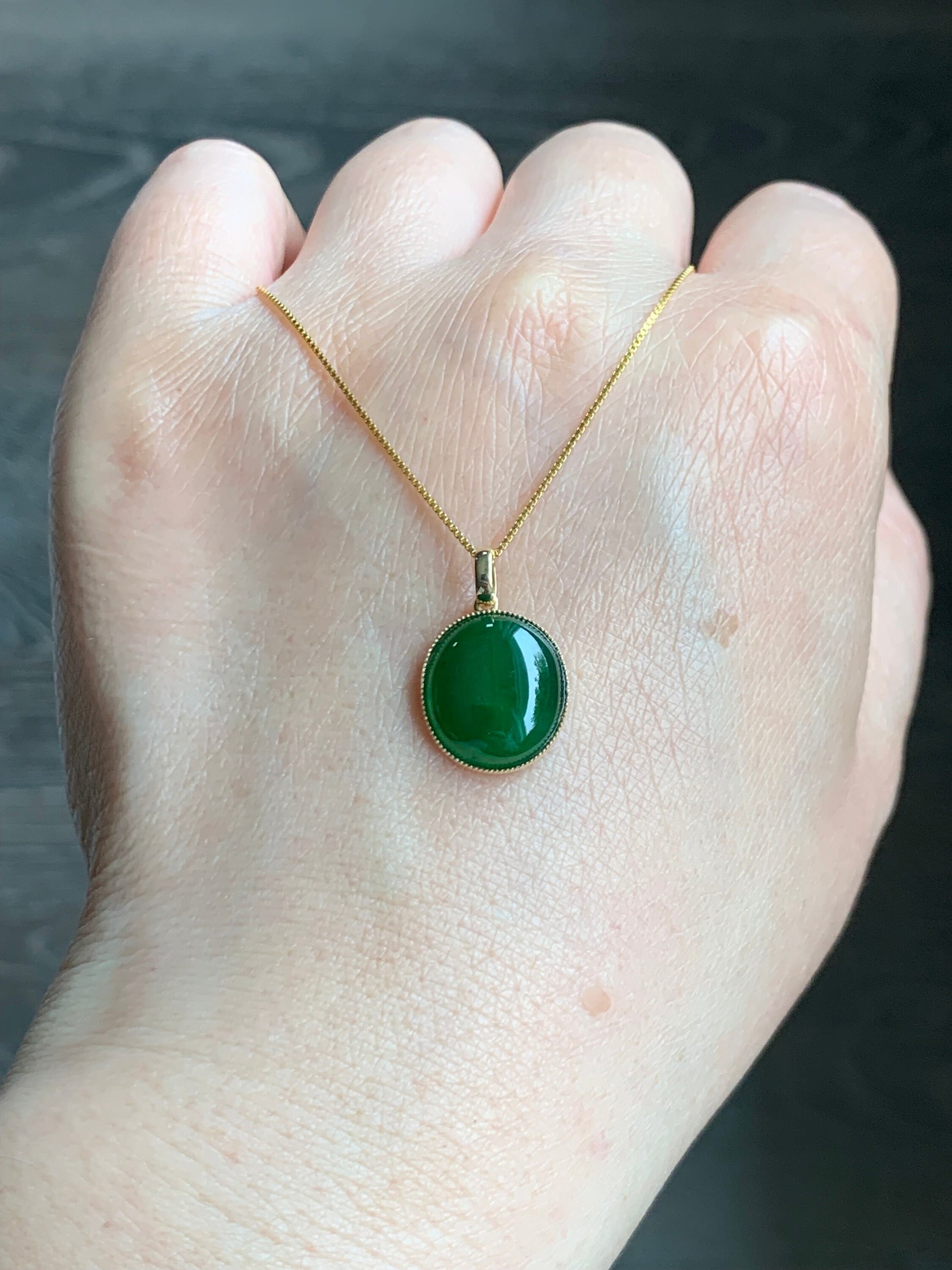 Certified Natural Guatemalan Icy Highly Translucent Vibrant Green Jadeite Oval Pendant 18K Yellow Gold 天然老种冰危绿翡翠镶嵌吊坠 1456