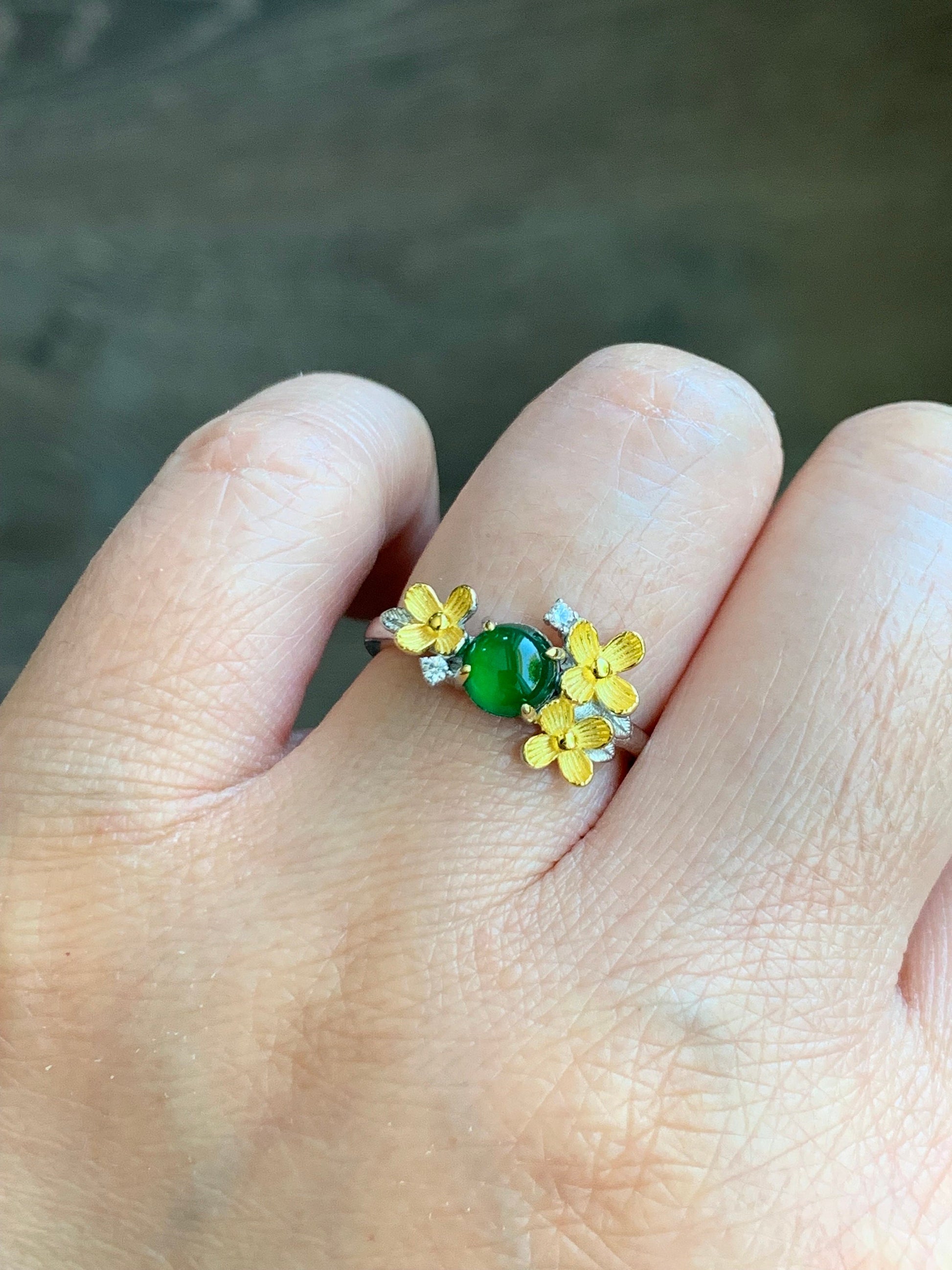 Natural Guatemalan Icy Translucent Vibrant Green Jadeite Spring Flower Ring Sterling Silver Adjustable Size 7 天然高冰危绿翡翠银镶戒指 HHW60